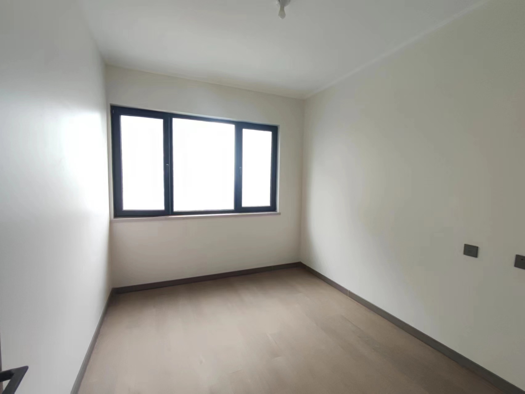 万科翡翠东第 4室2厅2卫 150m&sup2;