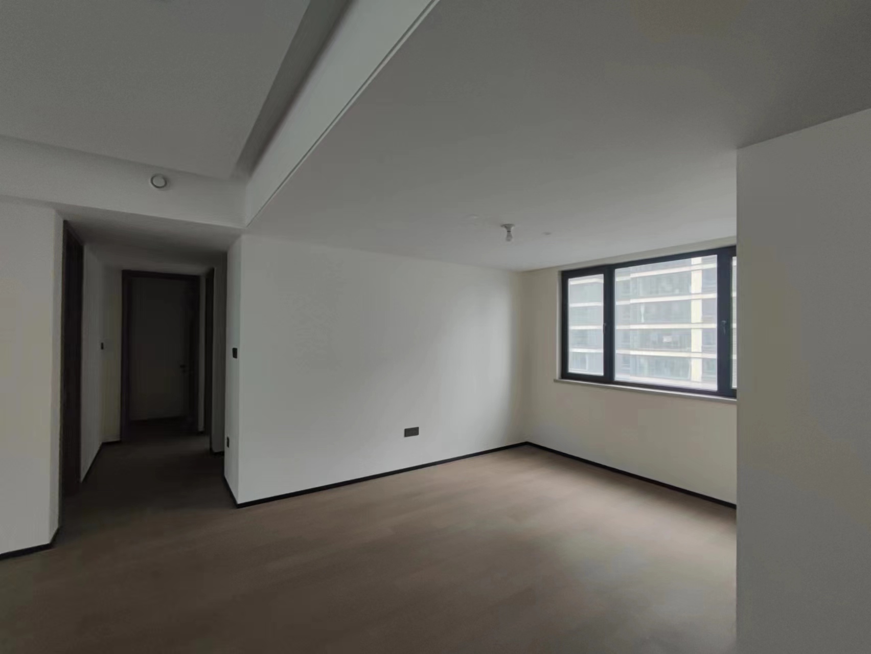 万科翡翠东第 4室2厅2卫 150m²