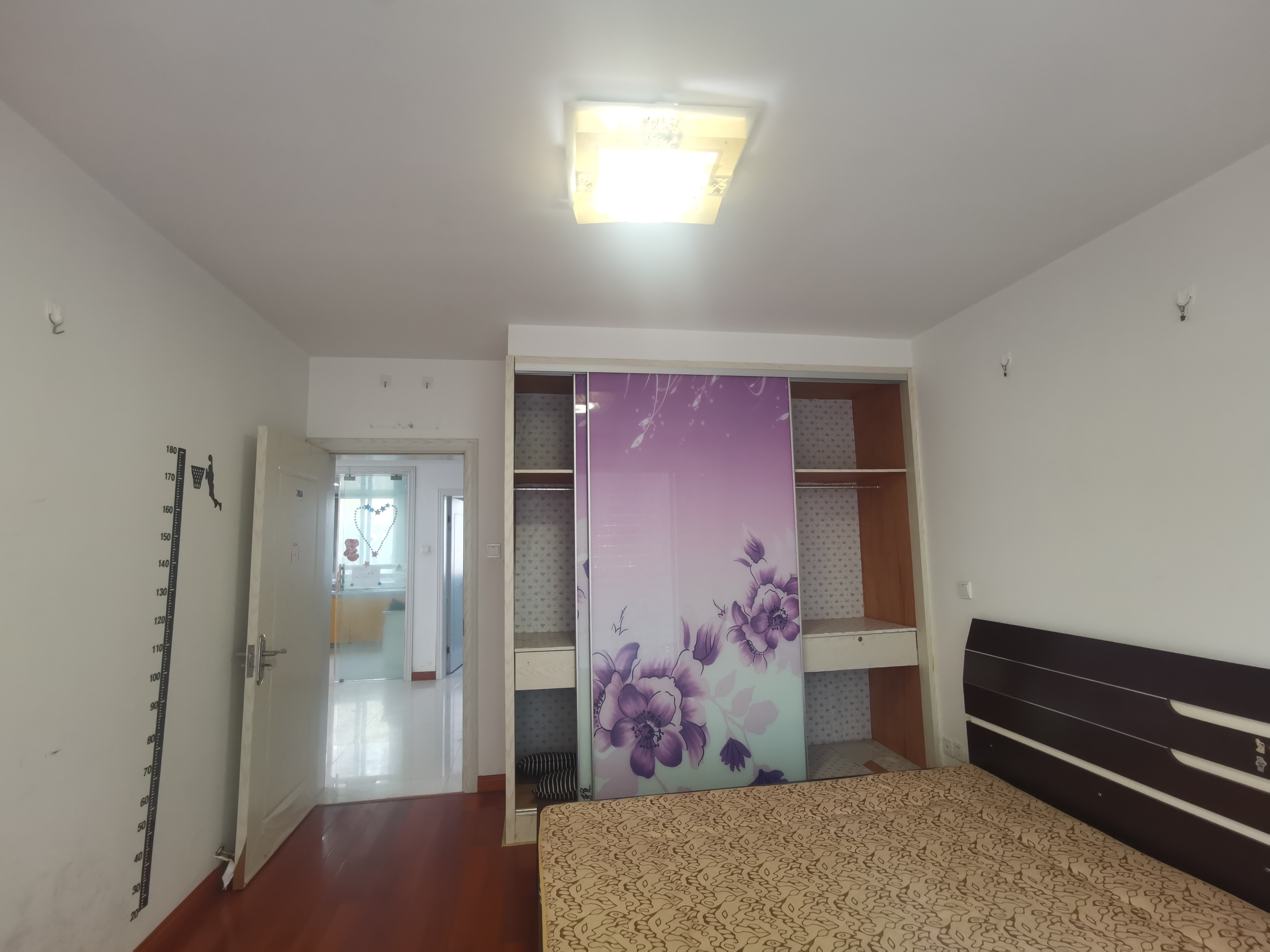 春晖花园 2室1厅1卫 90m&sup2;