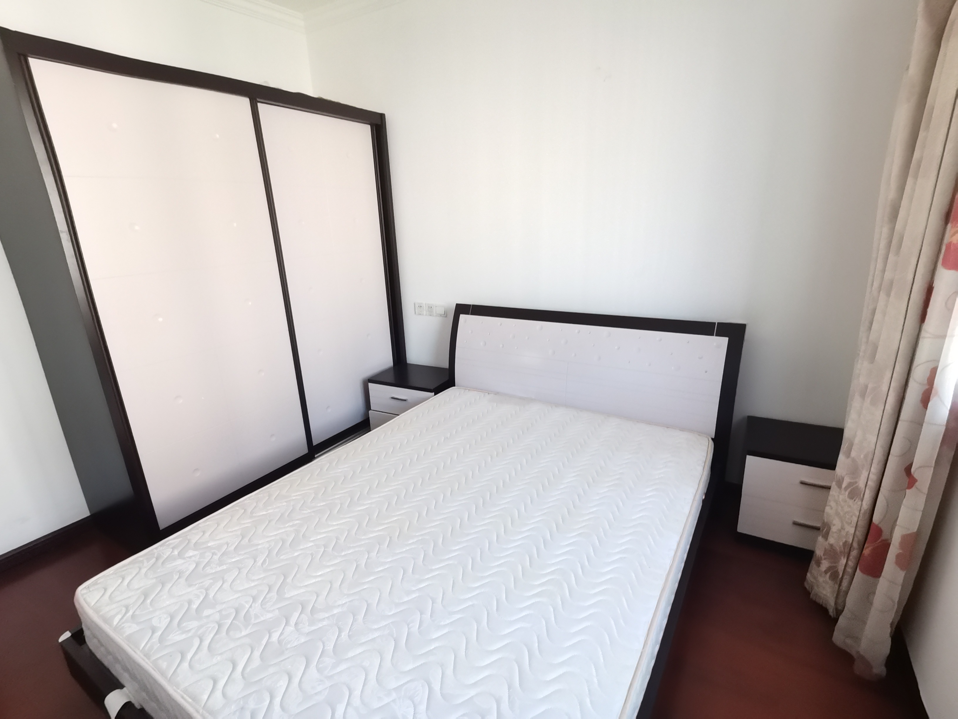优山美地花园北区 2室2厅1卫 92m&sup2;