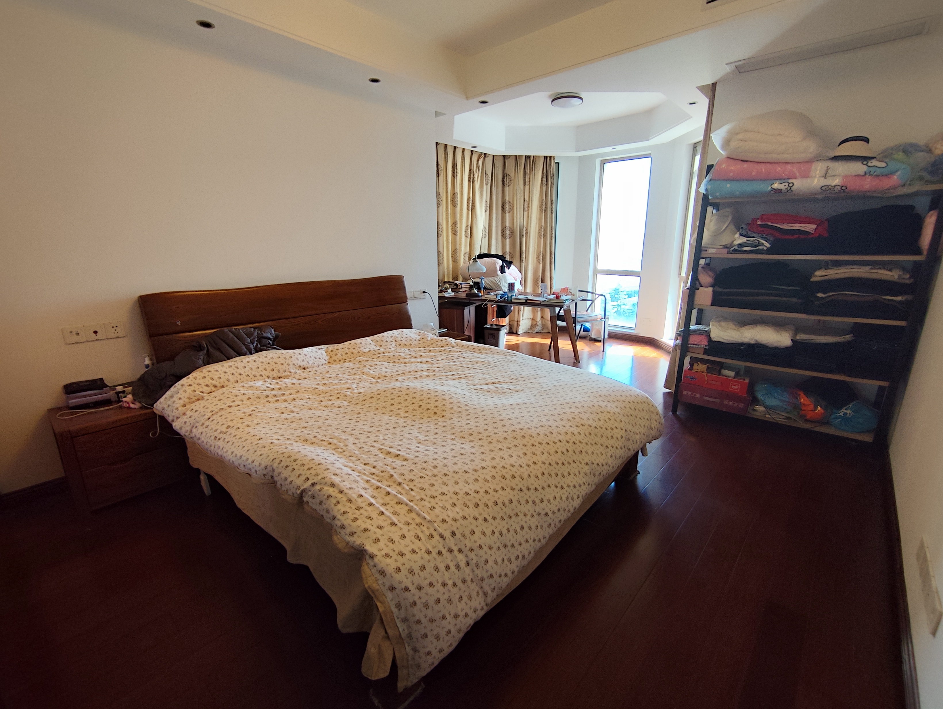 中南世纪花城一期 3室2厅1卫 140m&sup2;