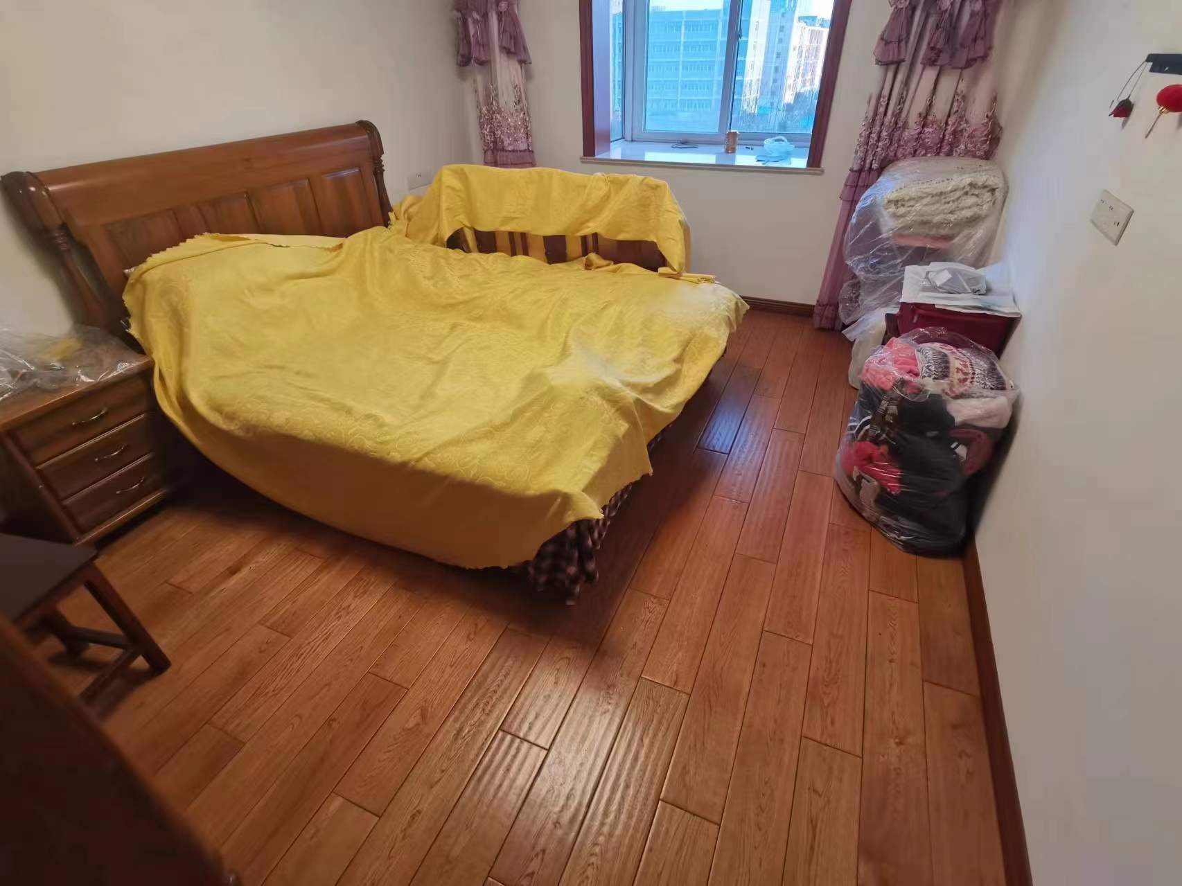 三里墩花苑 3室1厅1卫 129m&sup2;
