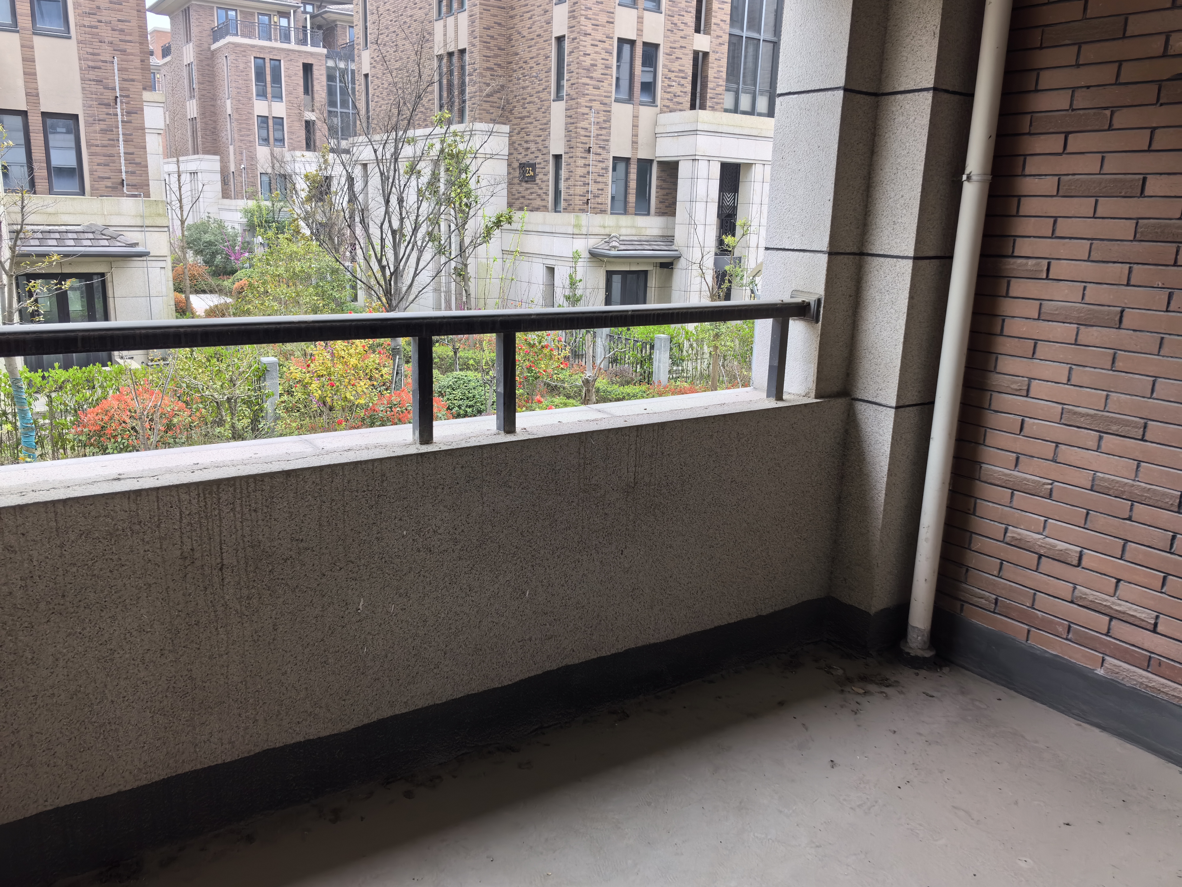 山水壹号 2室2厅1卫 92m²