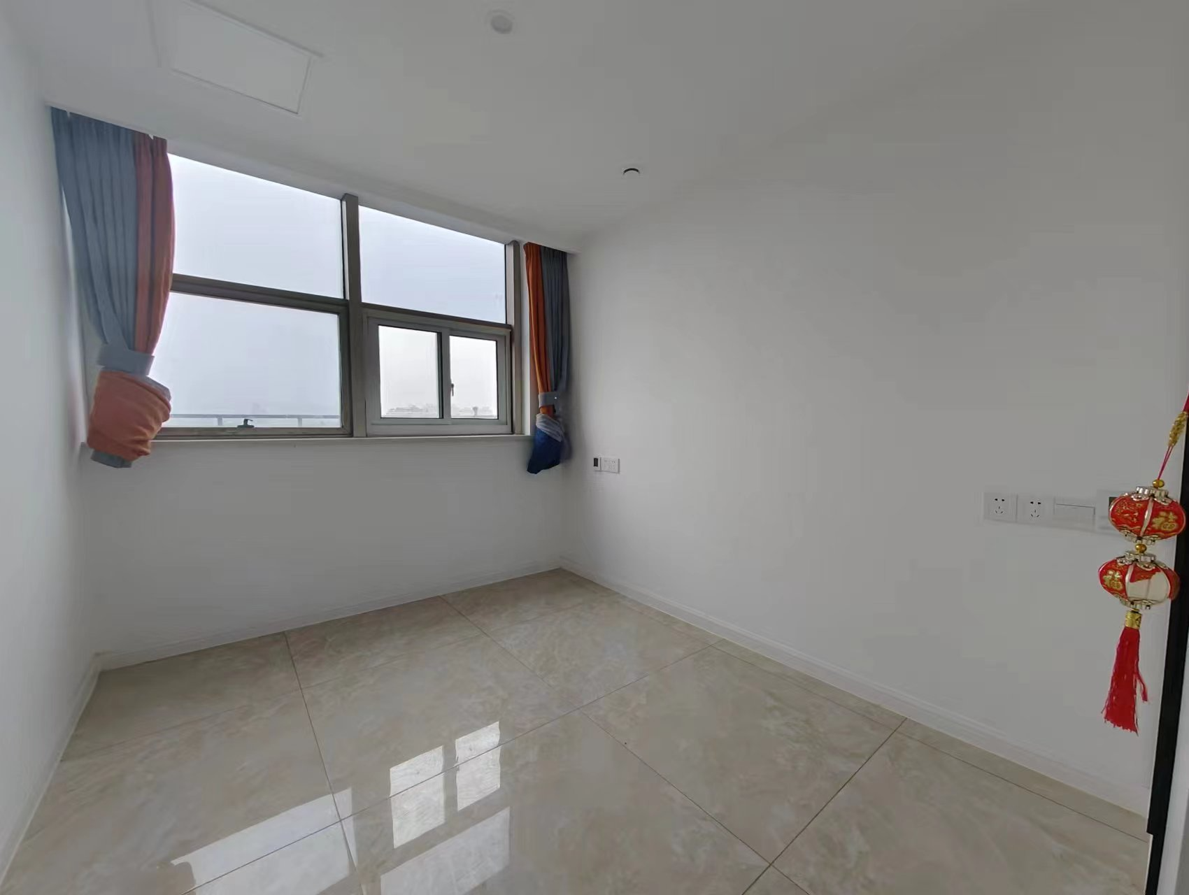 王府大厦 2室1厅1卫 61m&sup2;