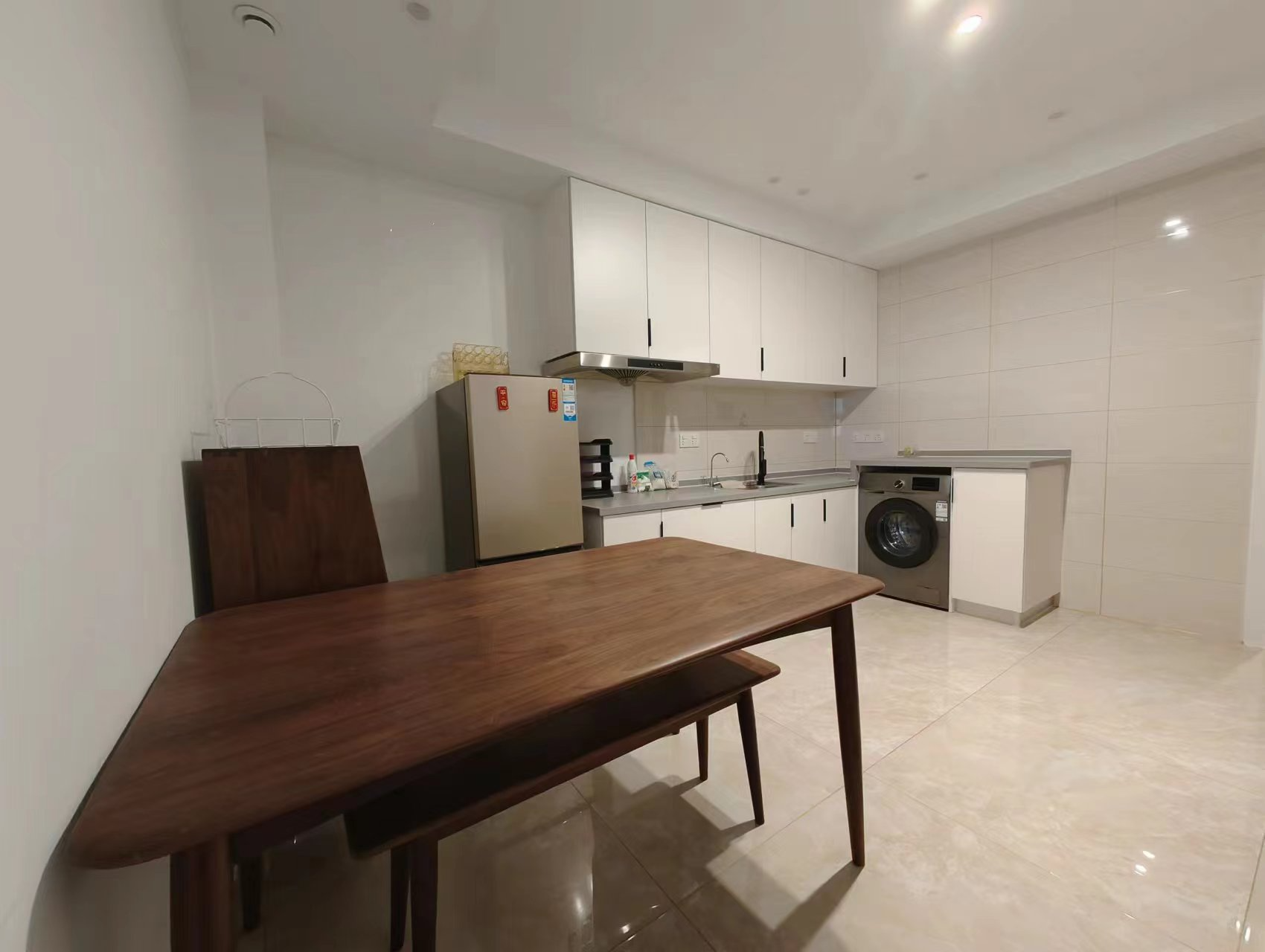 王府大厦 2室1厅1卫 61m&sup2;