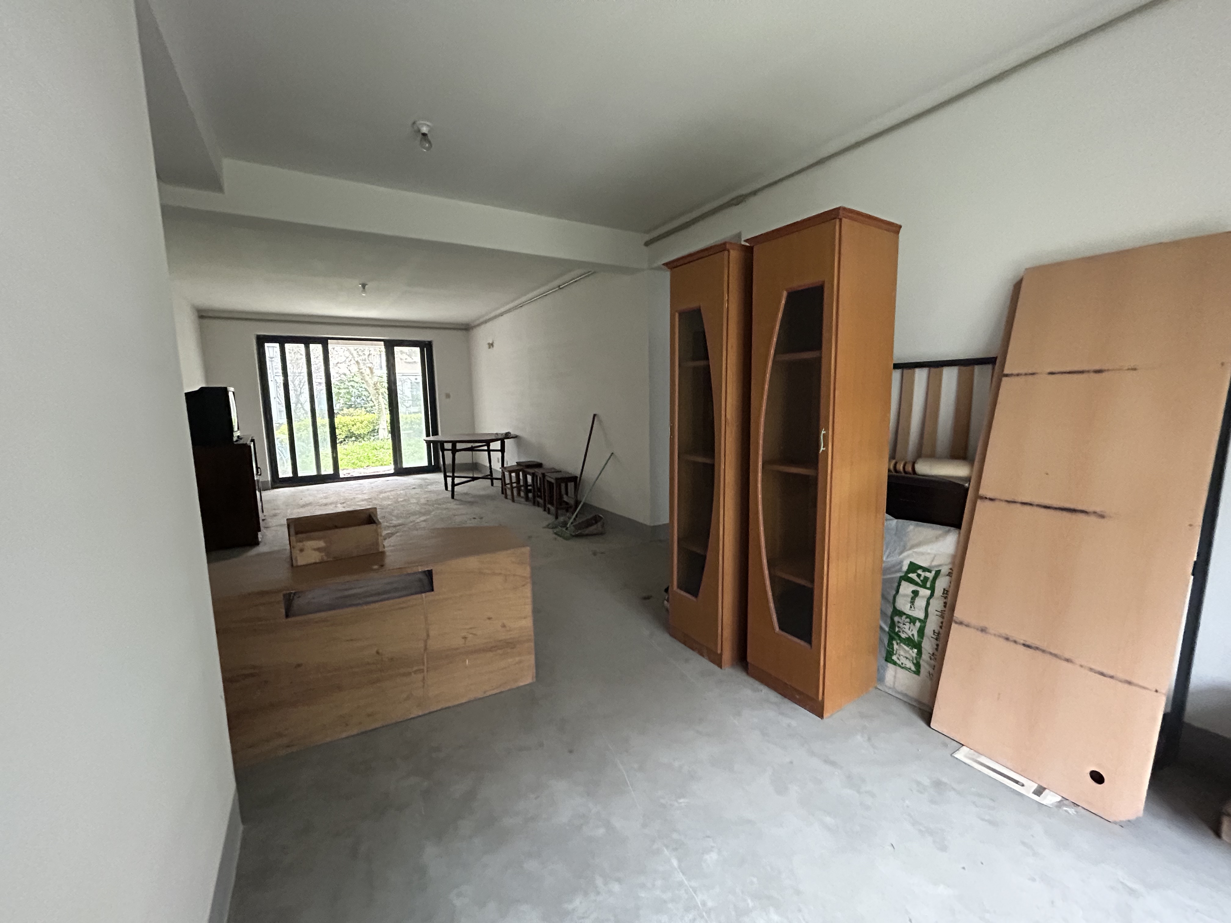 金水湾花园 3室2厅2卫 143m²