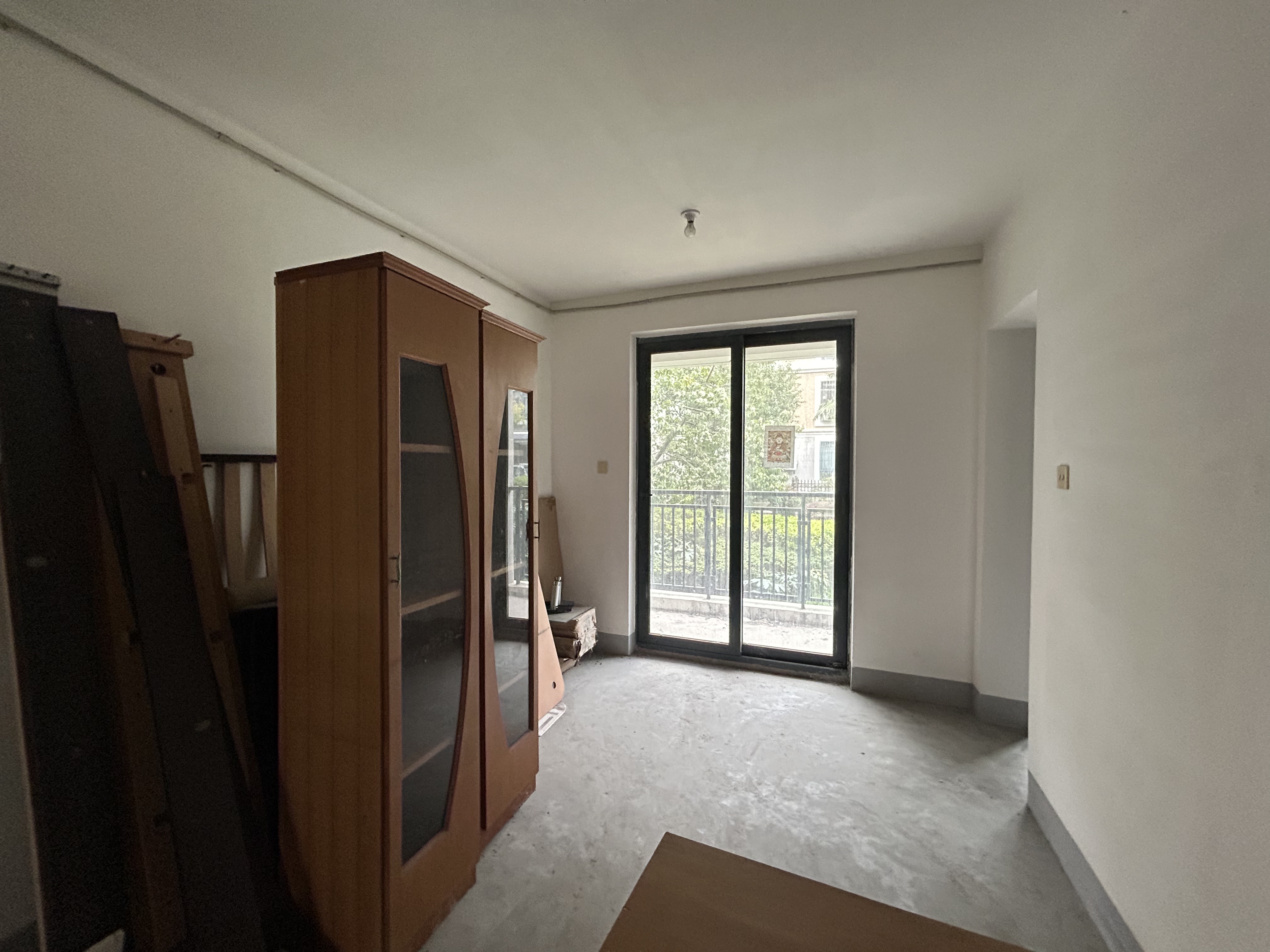 金水湾花园 3室2厅2卫 143m&sup2;