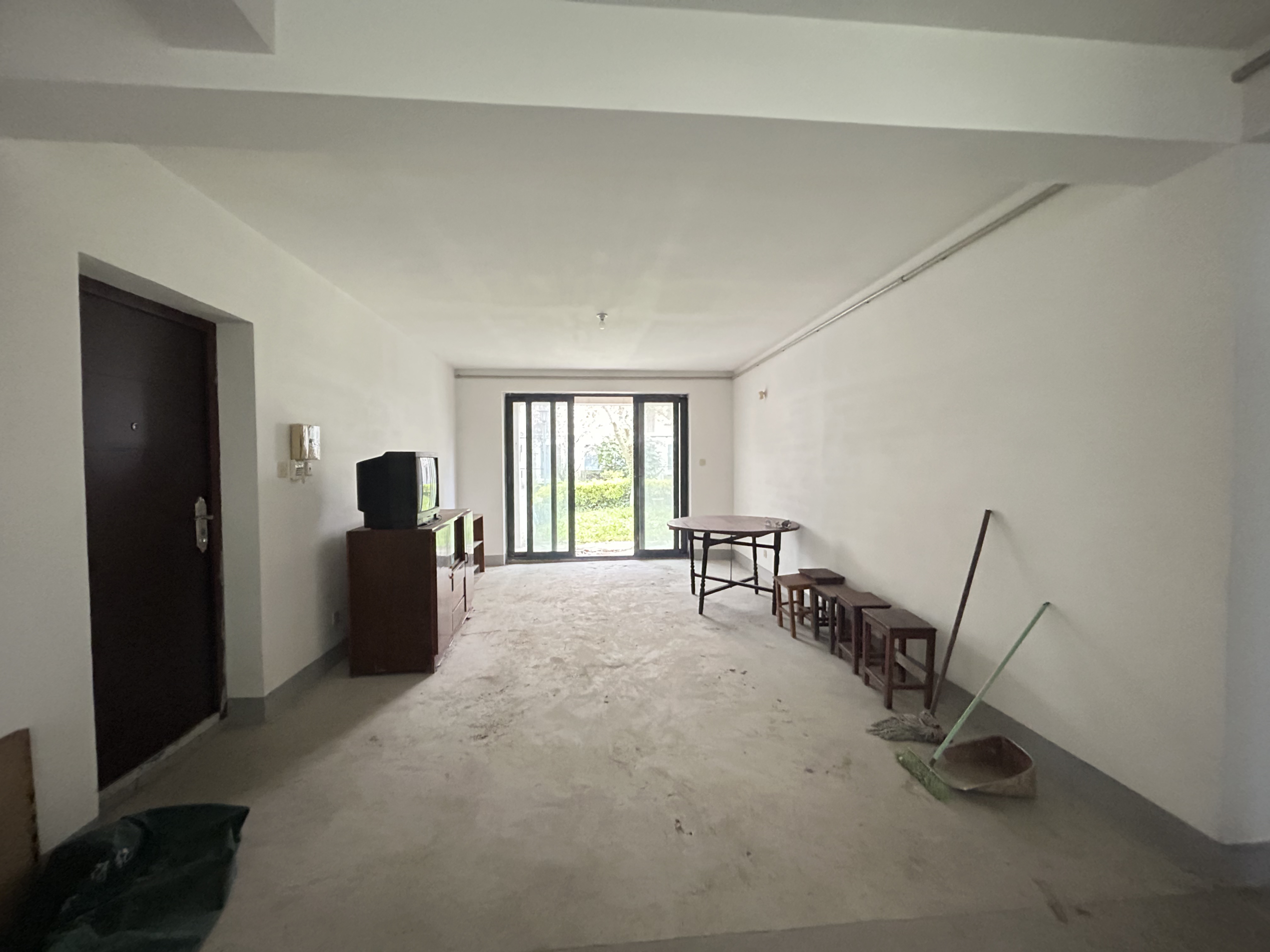 金水湾花园 3室2厅2卫 143m&sup2;
