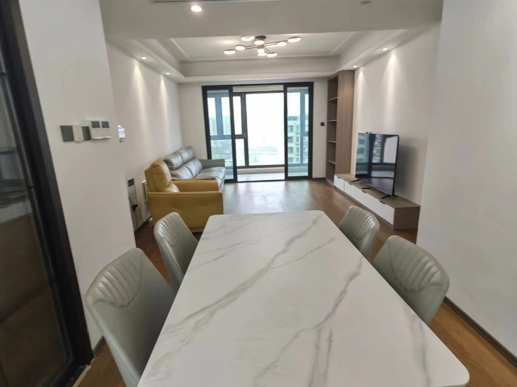 春风南岸西园 4室2厅2卫 140m&sup2;