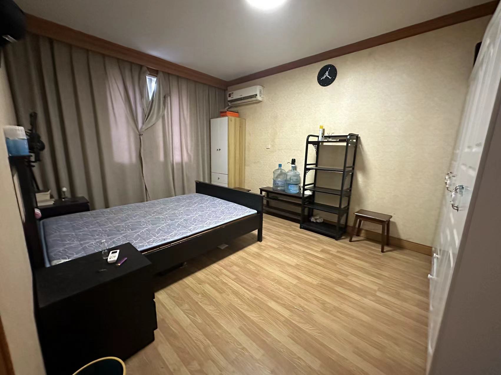 城港新村 3室2厅1卫 110m&sup2;