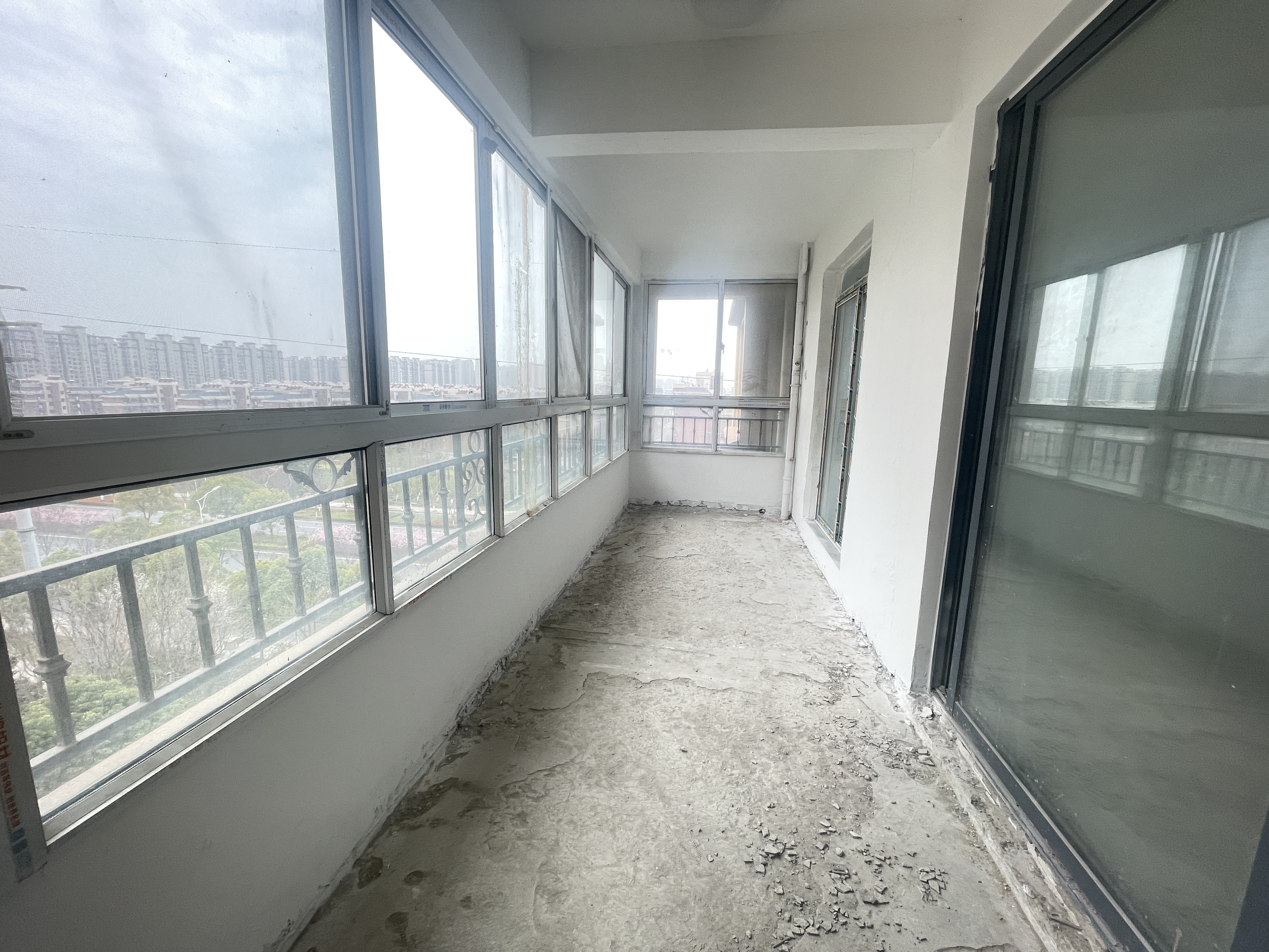 冠城大通棕榈湾 4室2厅2卫 130m&sup2;