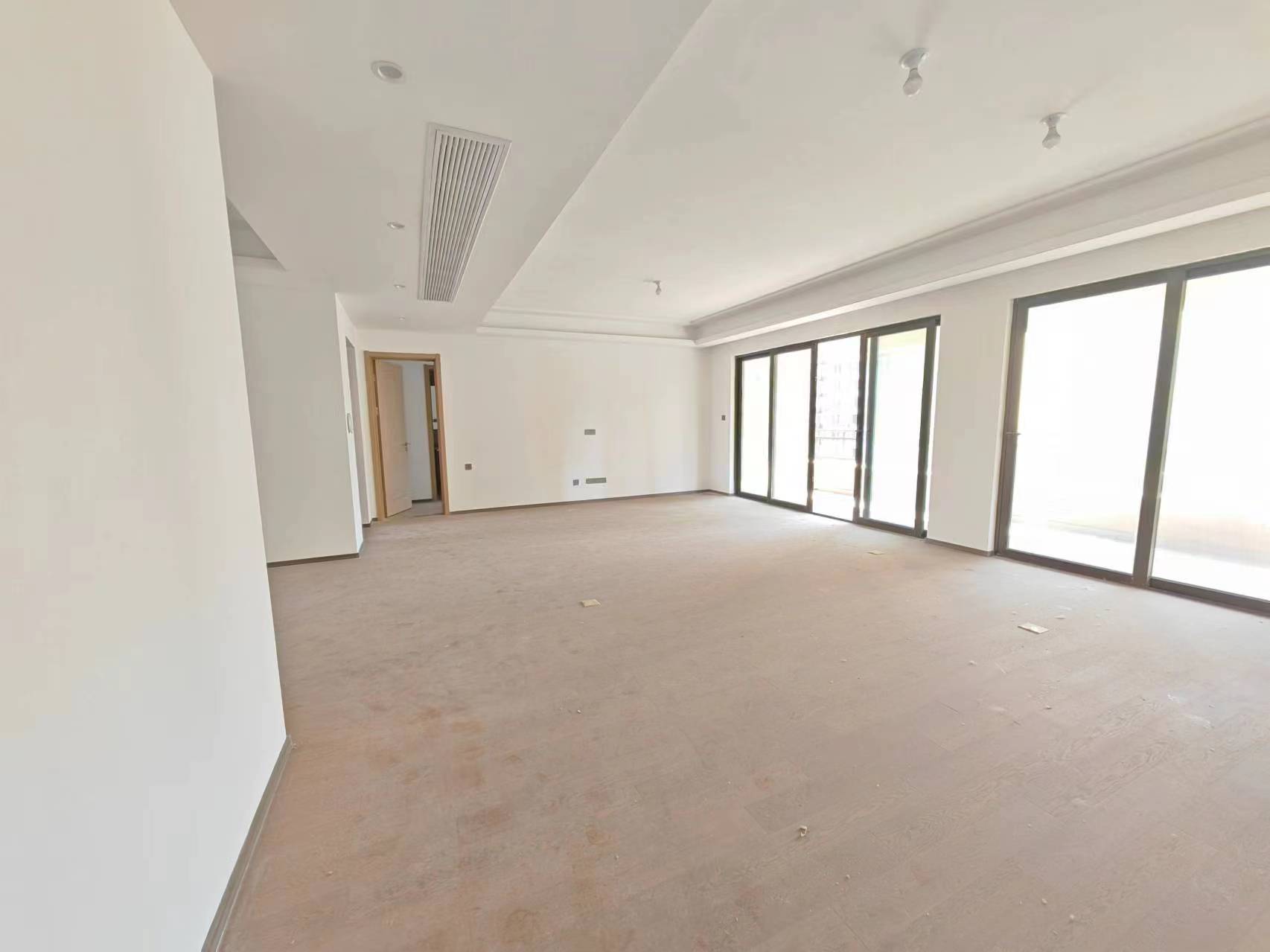 春风南岸东园 4室2厅3卫 215m&sup2;