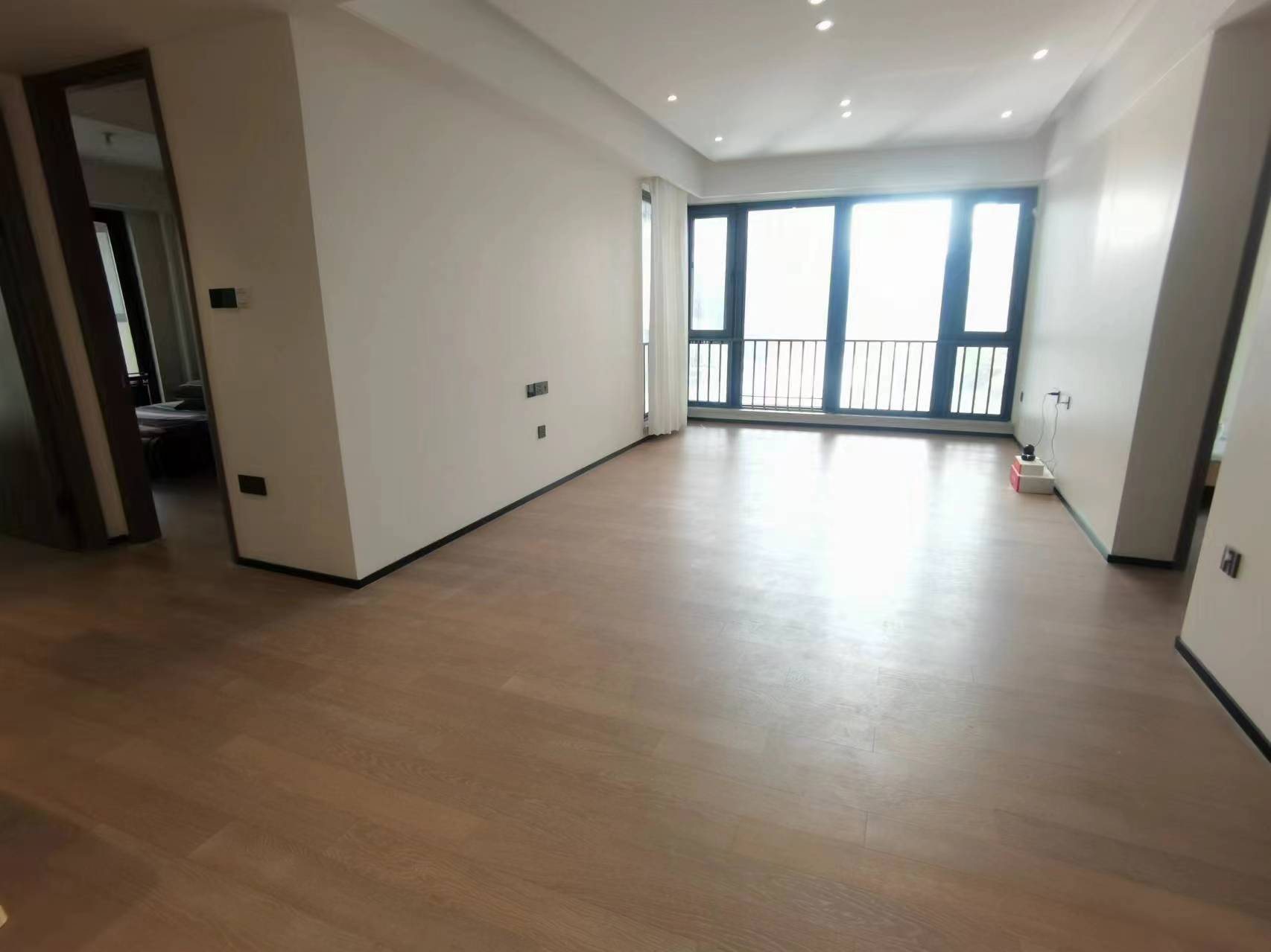 万科翡翠公园 3室2厅2卫 116m&sup2;