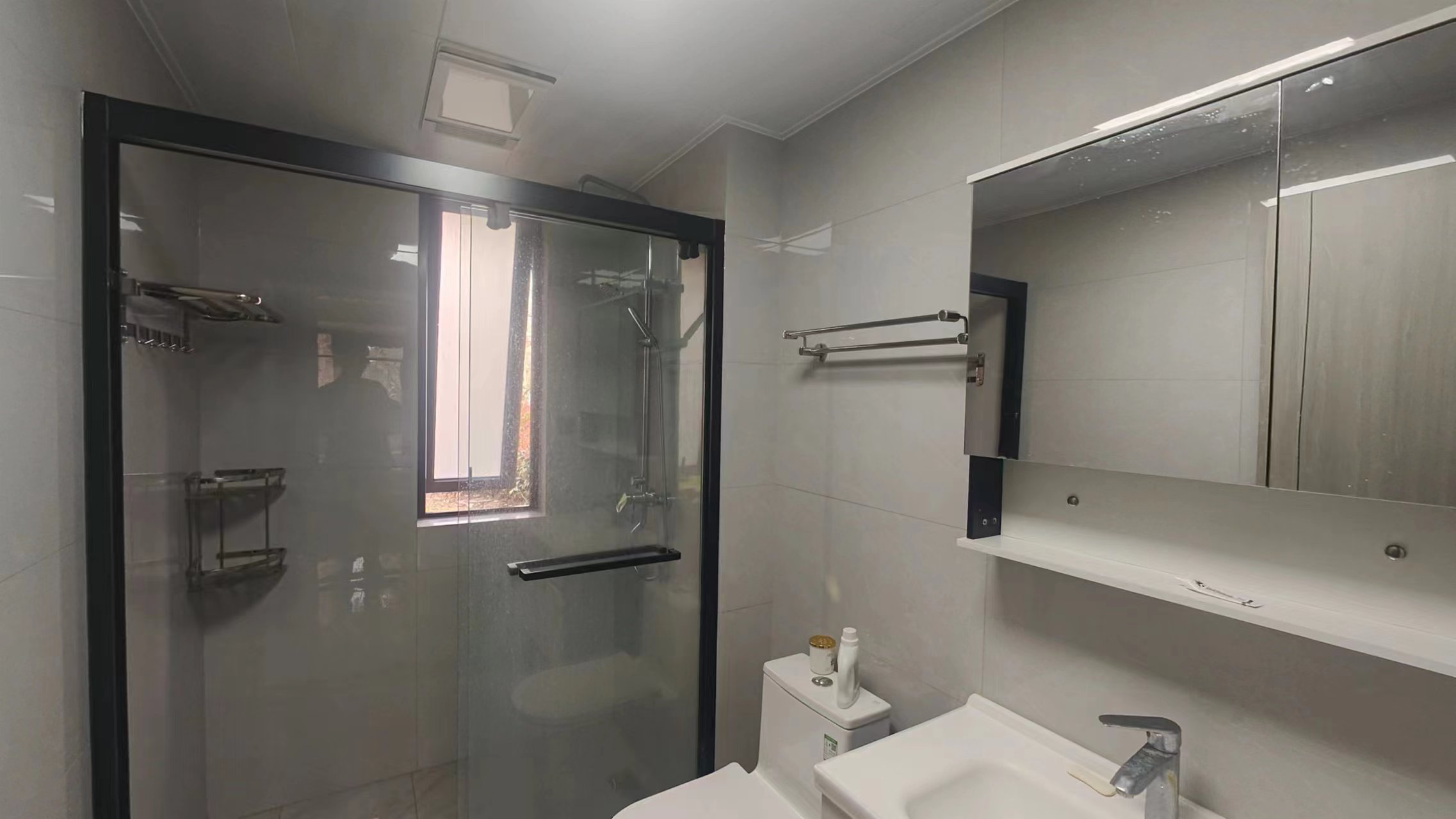 绿地江海图 4室2厅2卫 144m&sup2;