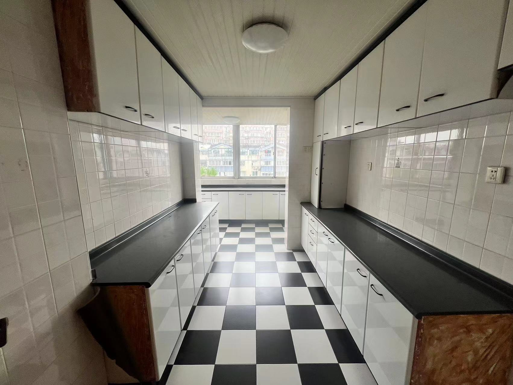 华侨花苑 5室2厅2卫 148m&sup2;