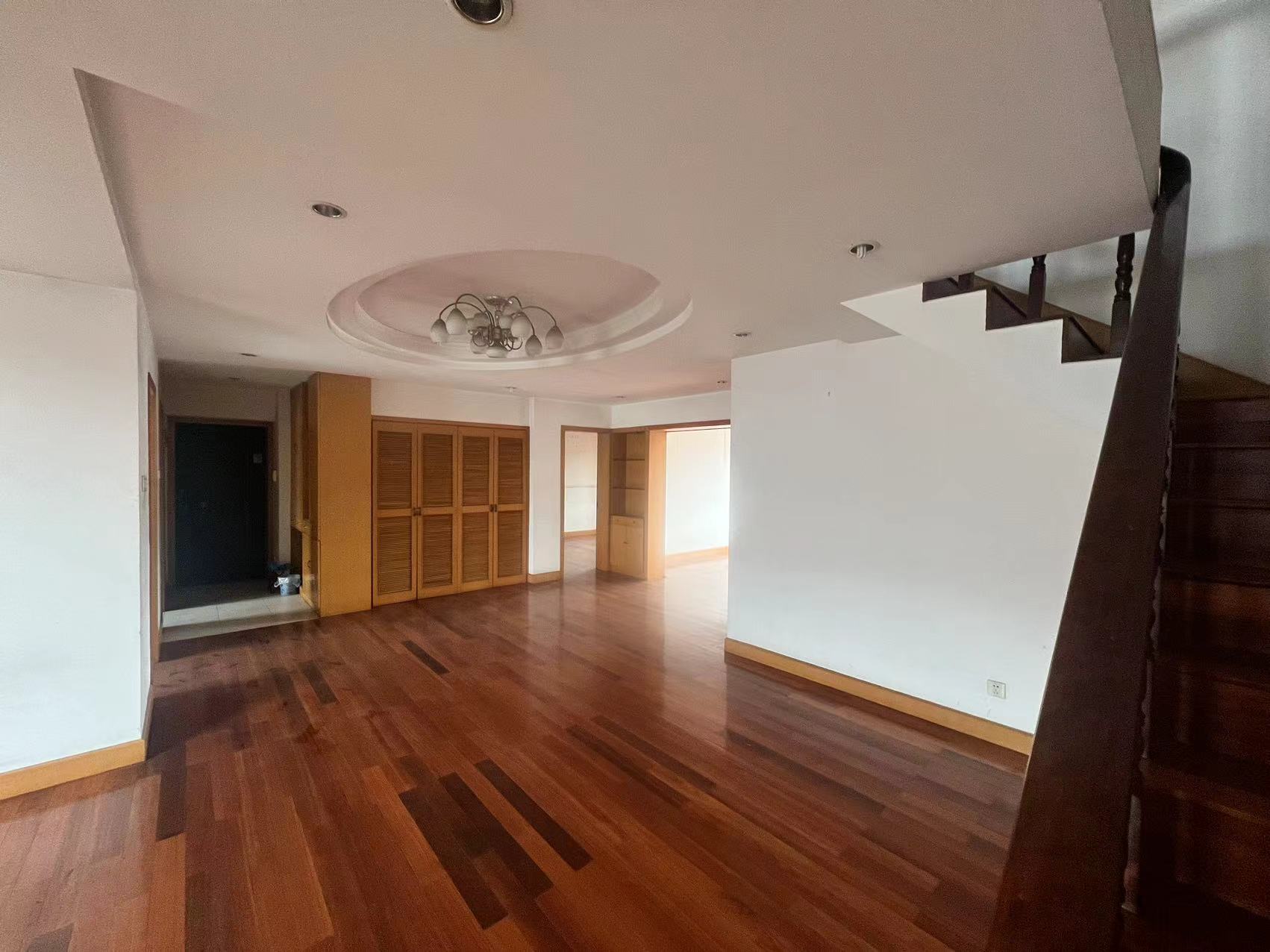 华侨花苑 5室2厅2卫 148m&sup2;