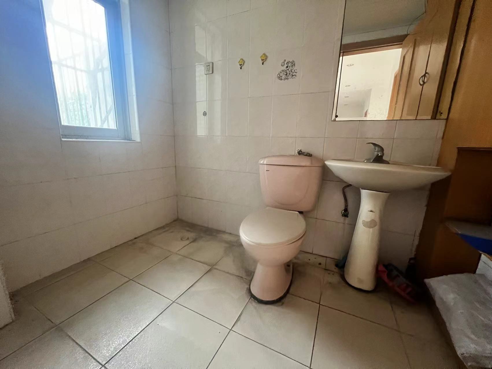 华侨花苑 5室2厅2卫 148m&sup2;