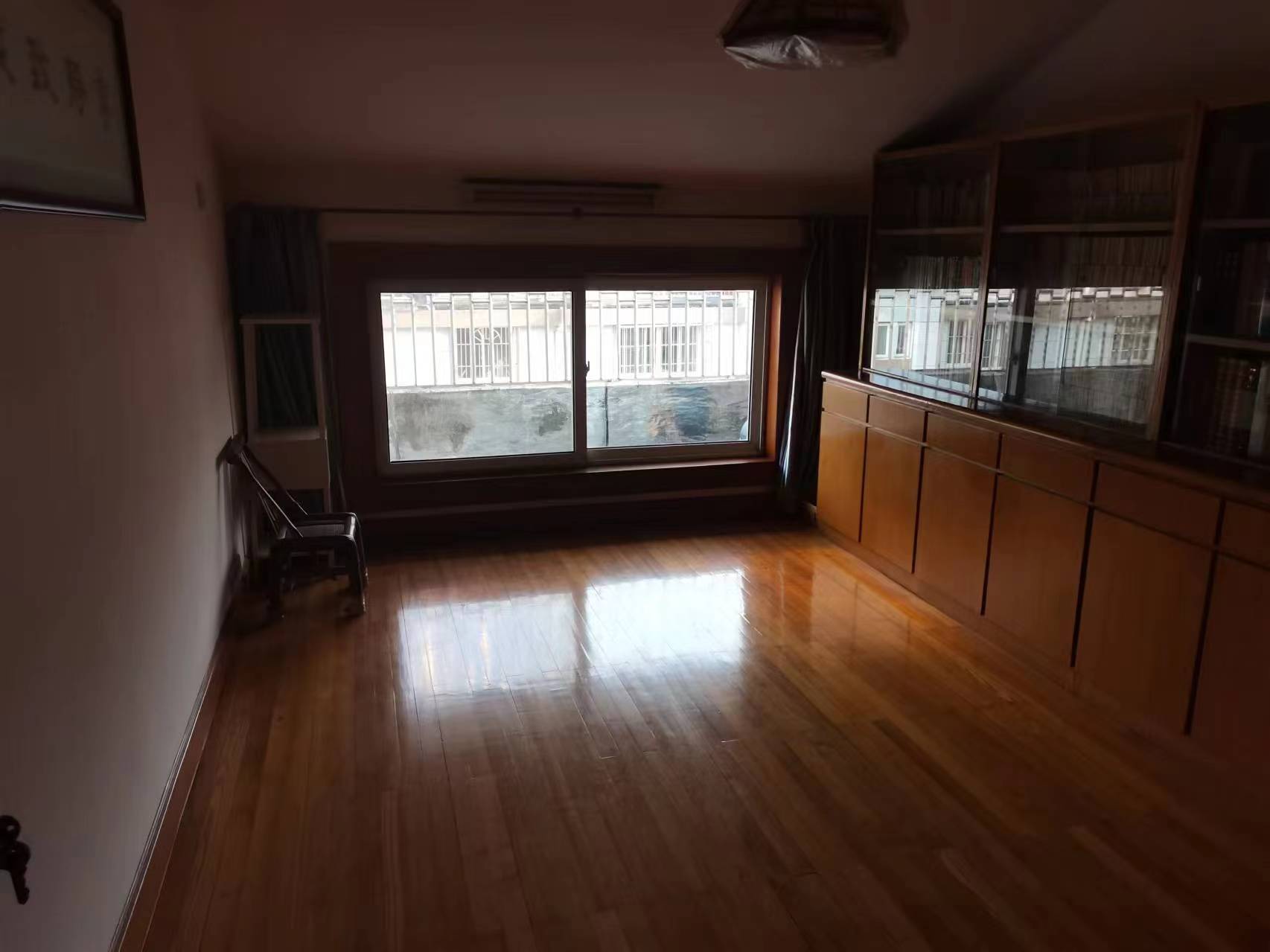 濠西园 5室3厅2卫 120.52m&sup2;