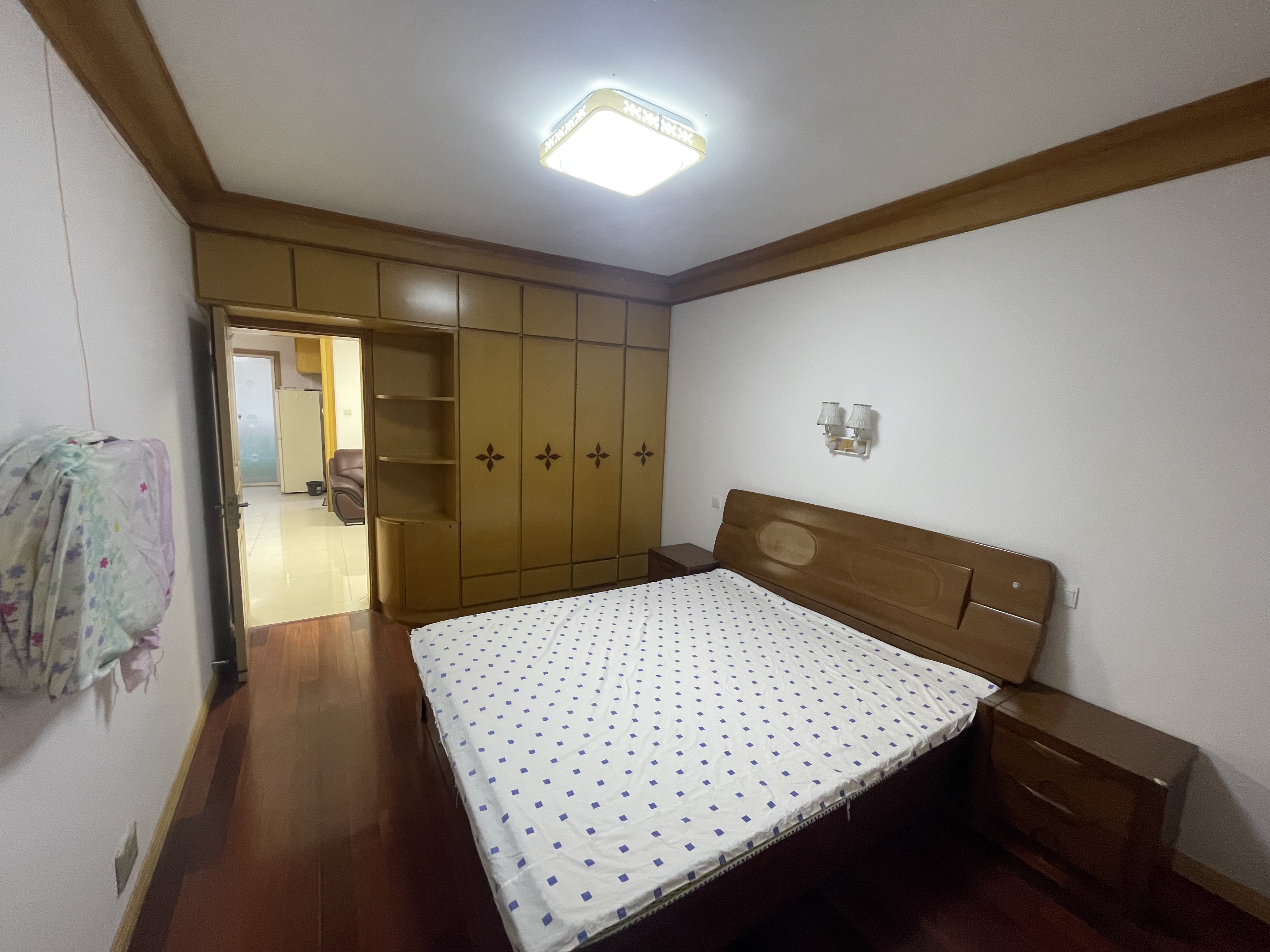 三喜花苑 2室1厅1卫 96m&sup2;