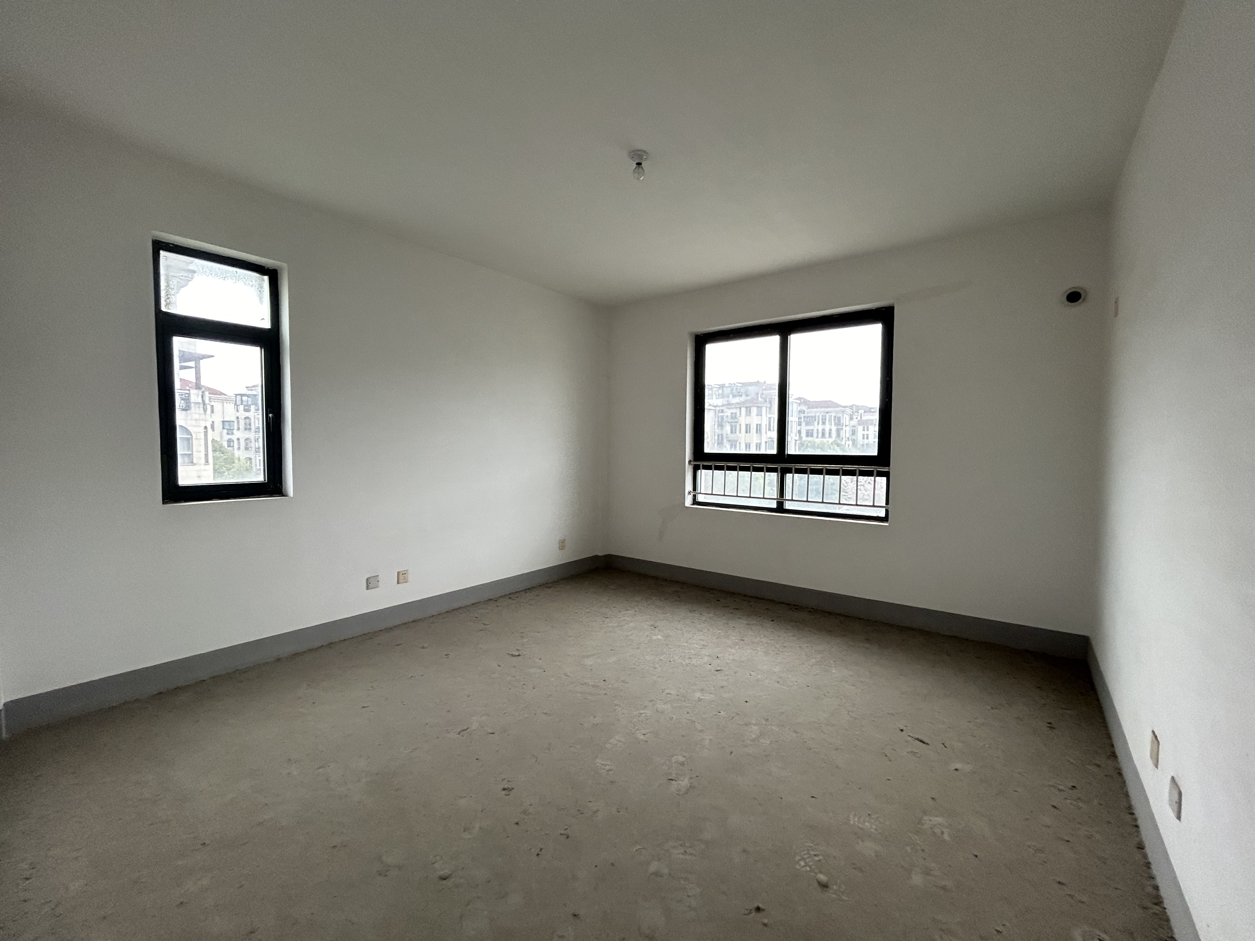 金水湾花园 3室2厅2卫 191.00m&sup2;