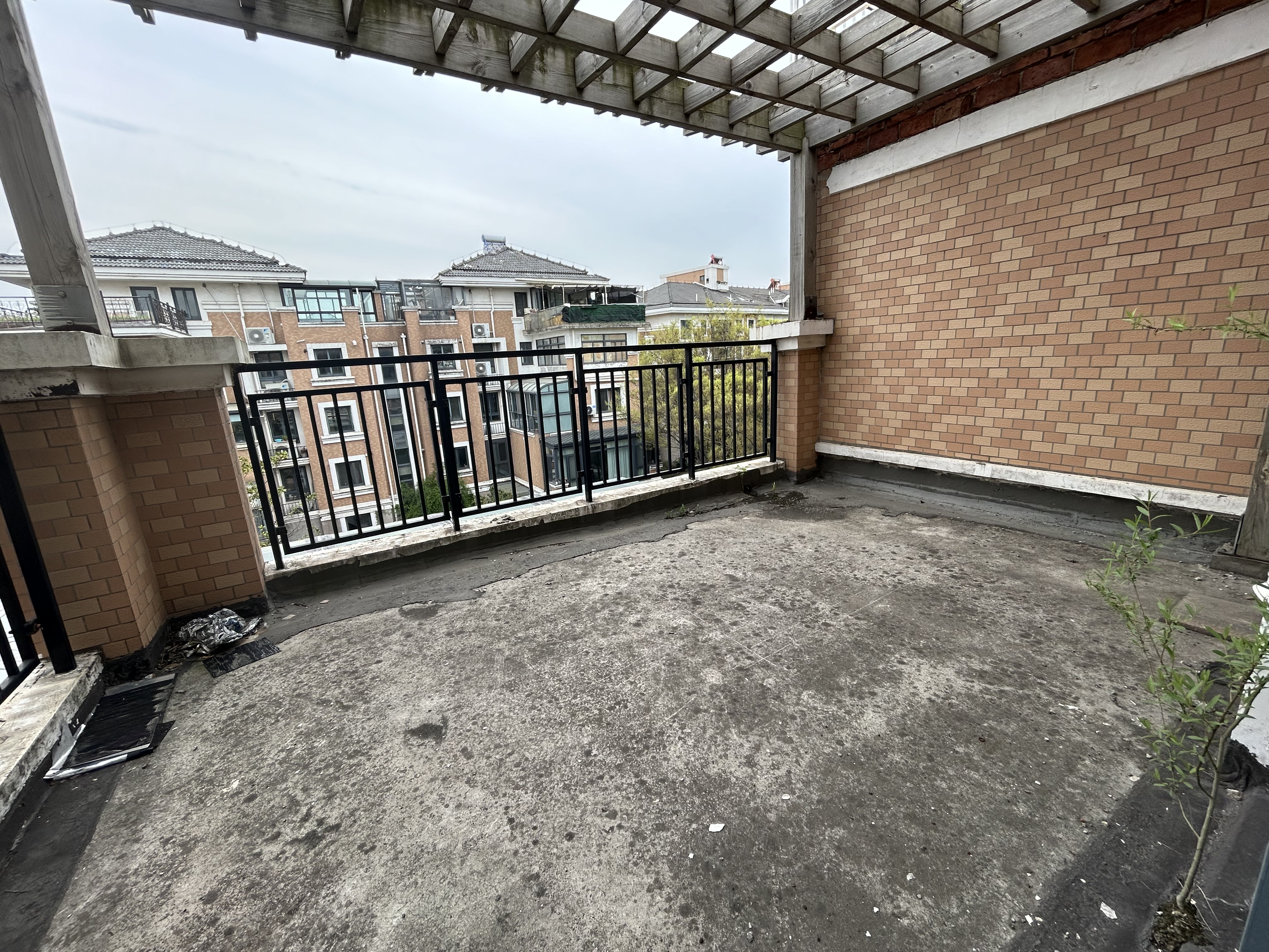 金水湾花园 3室2厅2卫 191.00m&sup2;