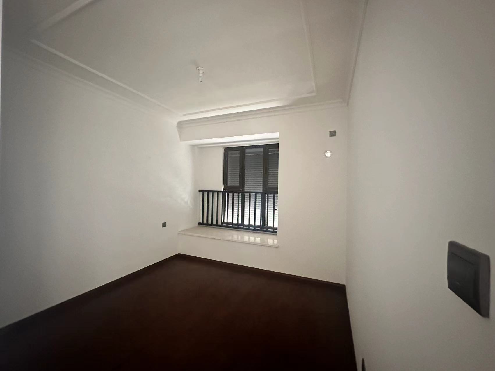 富力院士廷 4室2厅2卫 141m&sup2;
