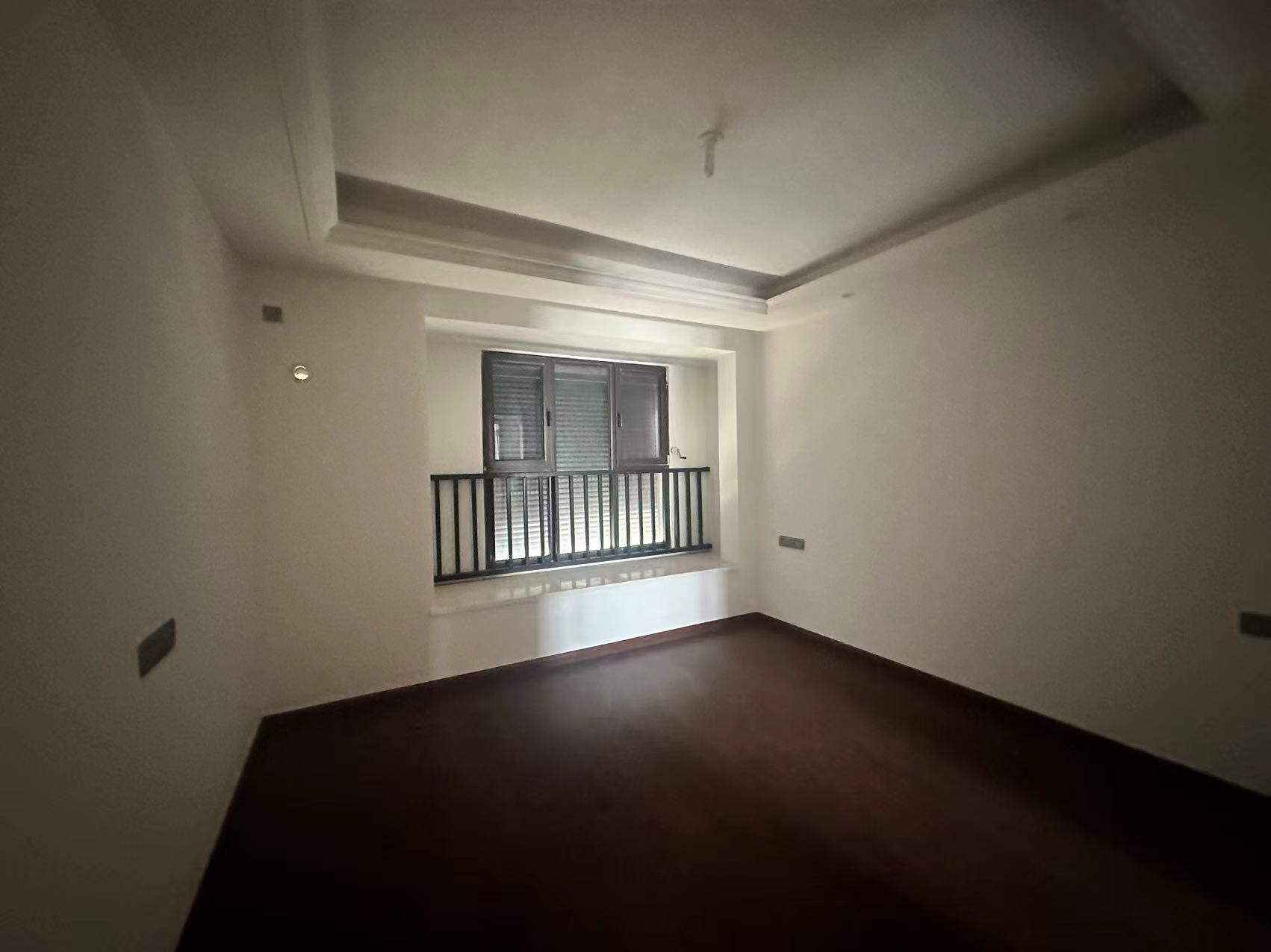 富力院士廷 4室2厅2卫 141m&sup2;