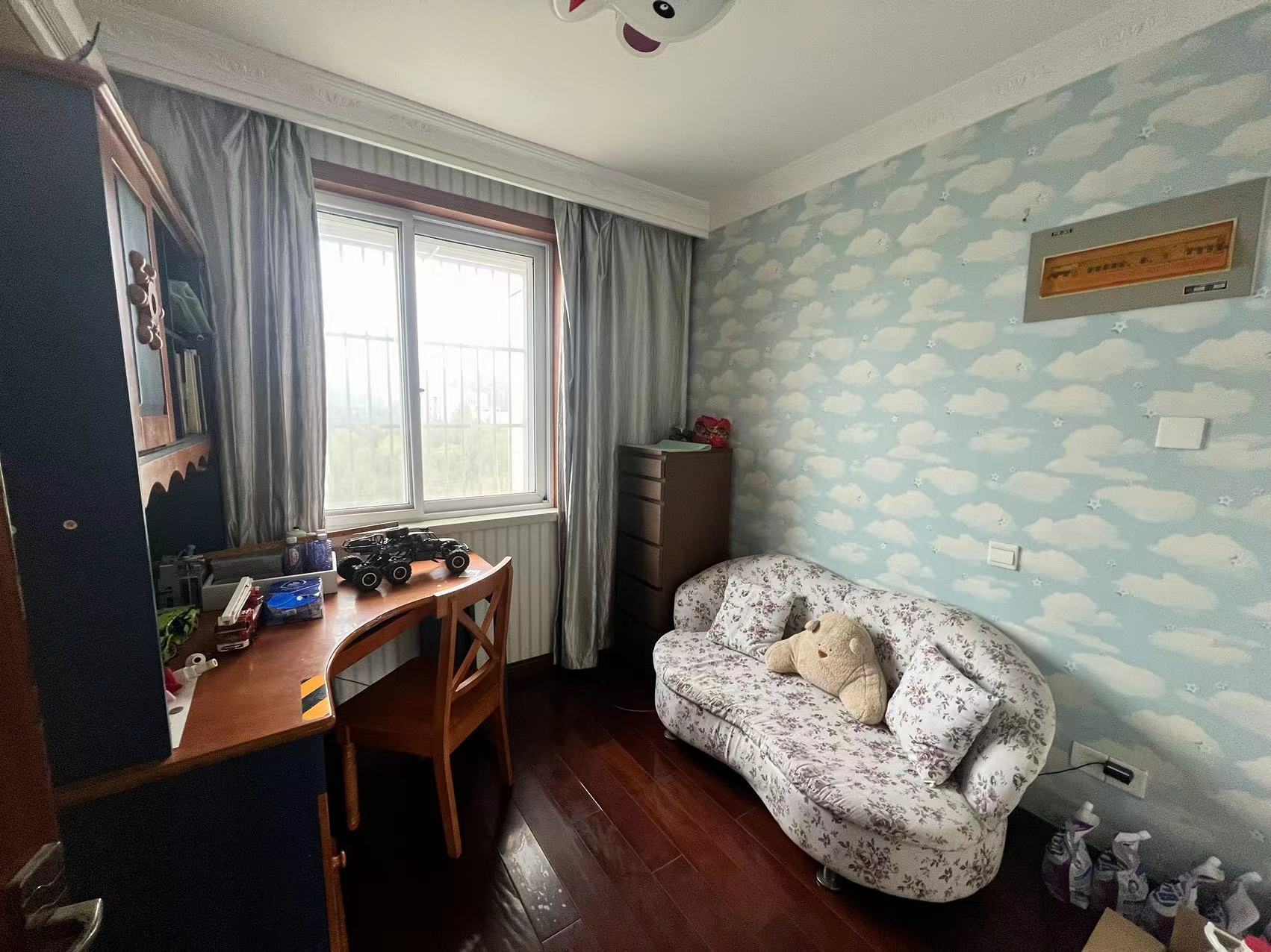 锦绣花园 4室3厅2卫 92.00m&sup2;