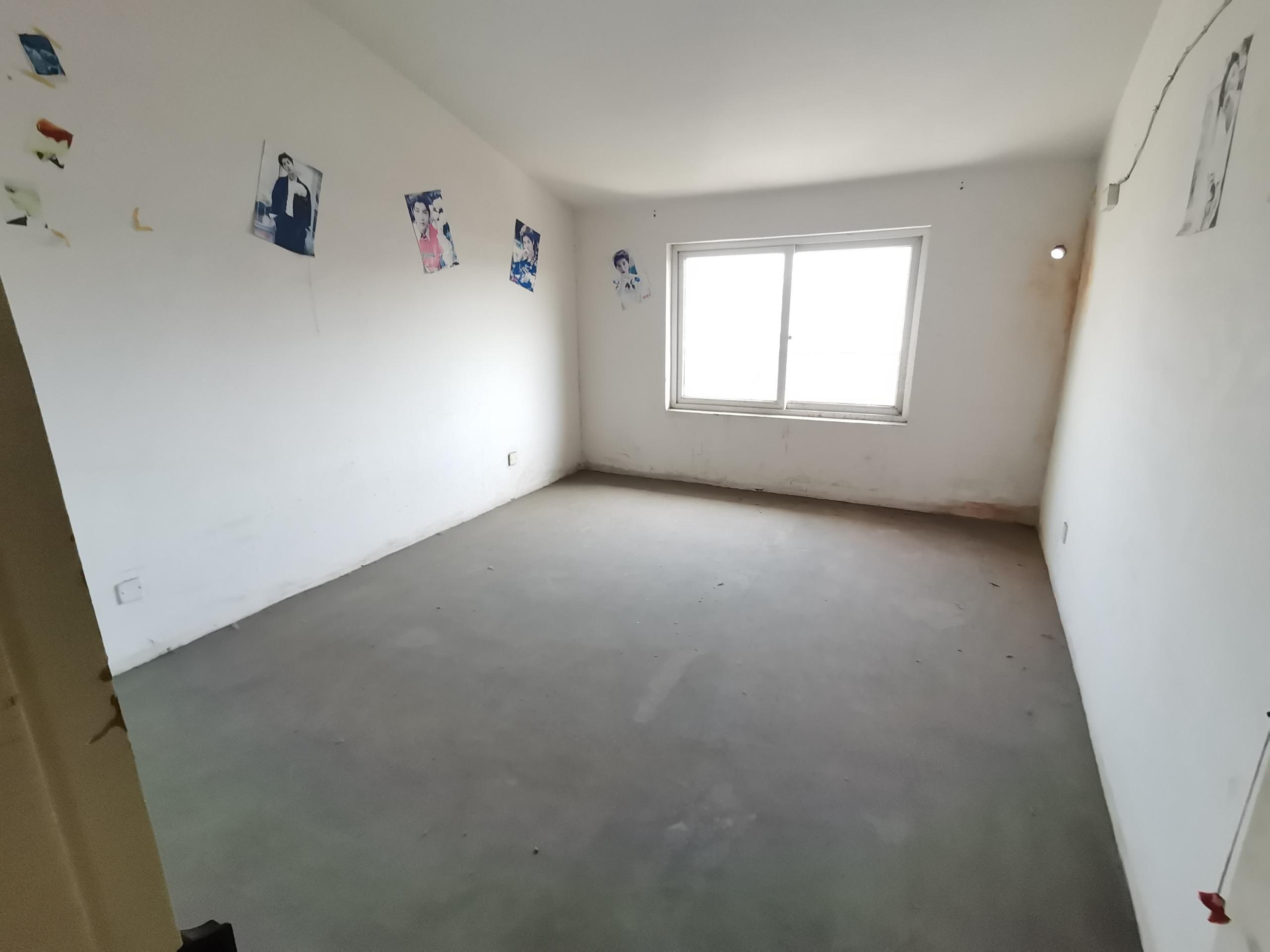滨江花园 6室2厅2卫 185.84m²