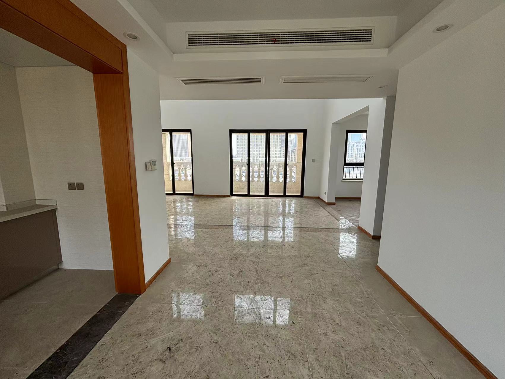 中南熙悦(南通经济技术开发区) 3室2厅2卫 122.00m&sup2;