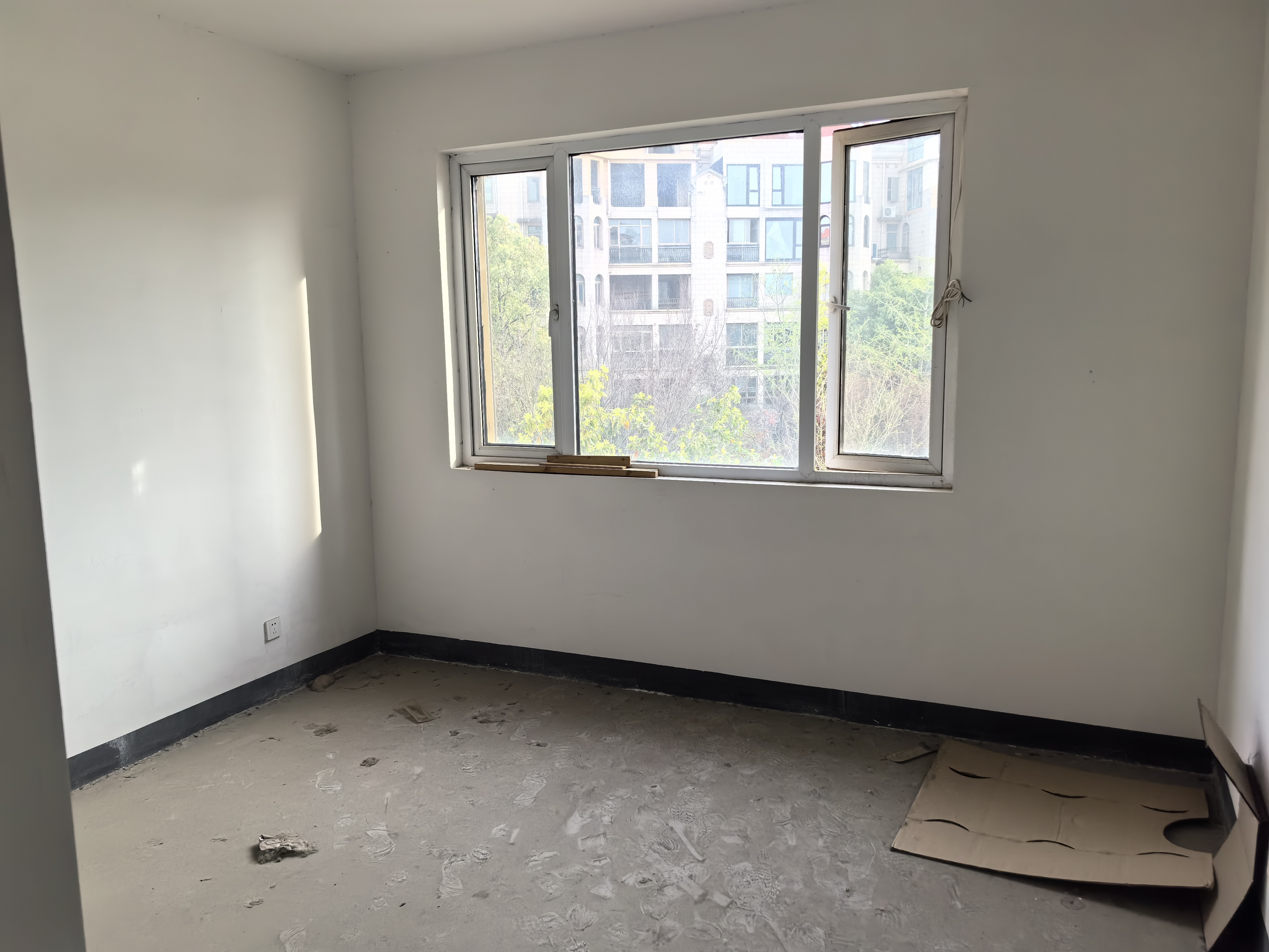 军山花园 5室2厅4卫 266.00m&sup2;