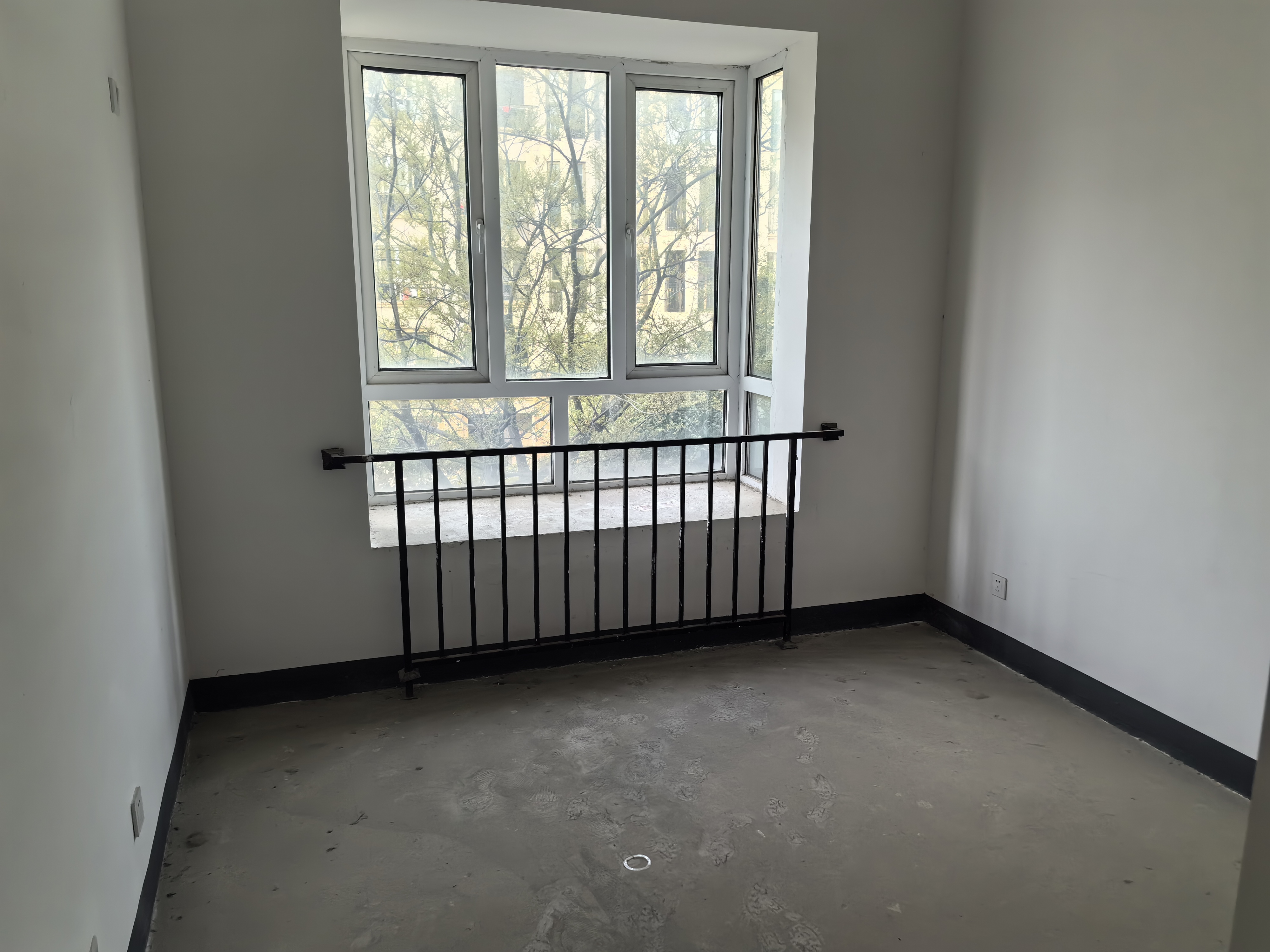 军山花园 5室2厅4卫 266.00m&sup2;