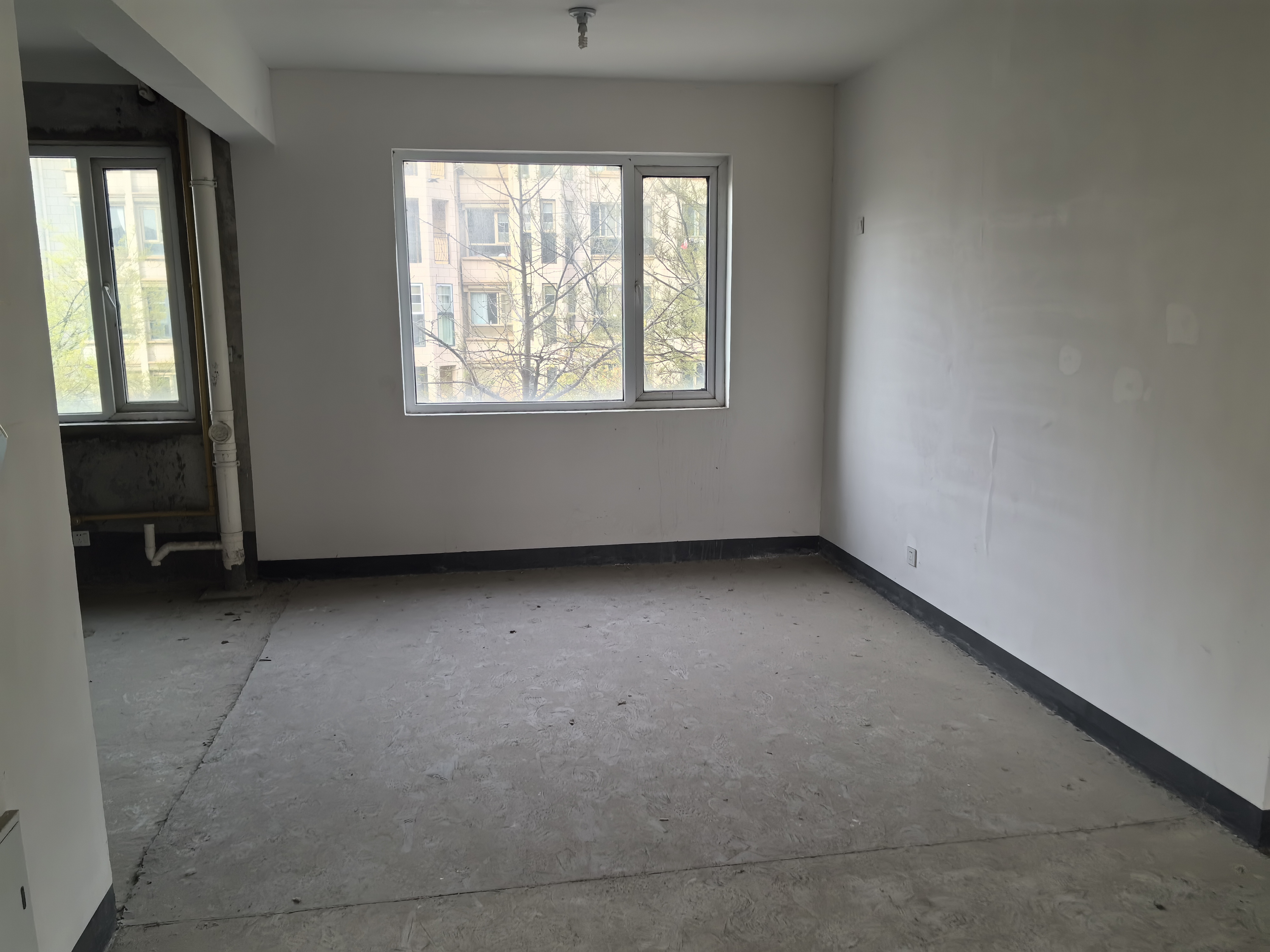 军山花园 5室2厅4卫 266.00m&sup2;