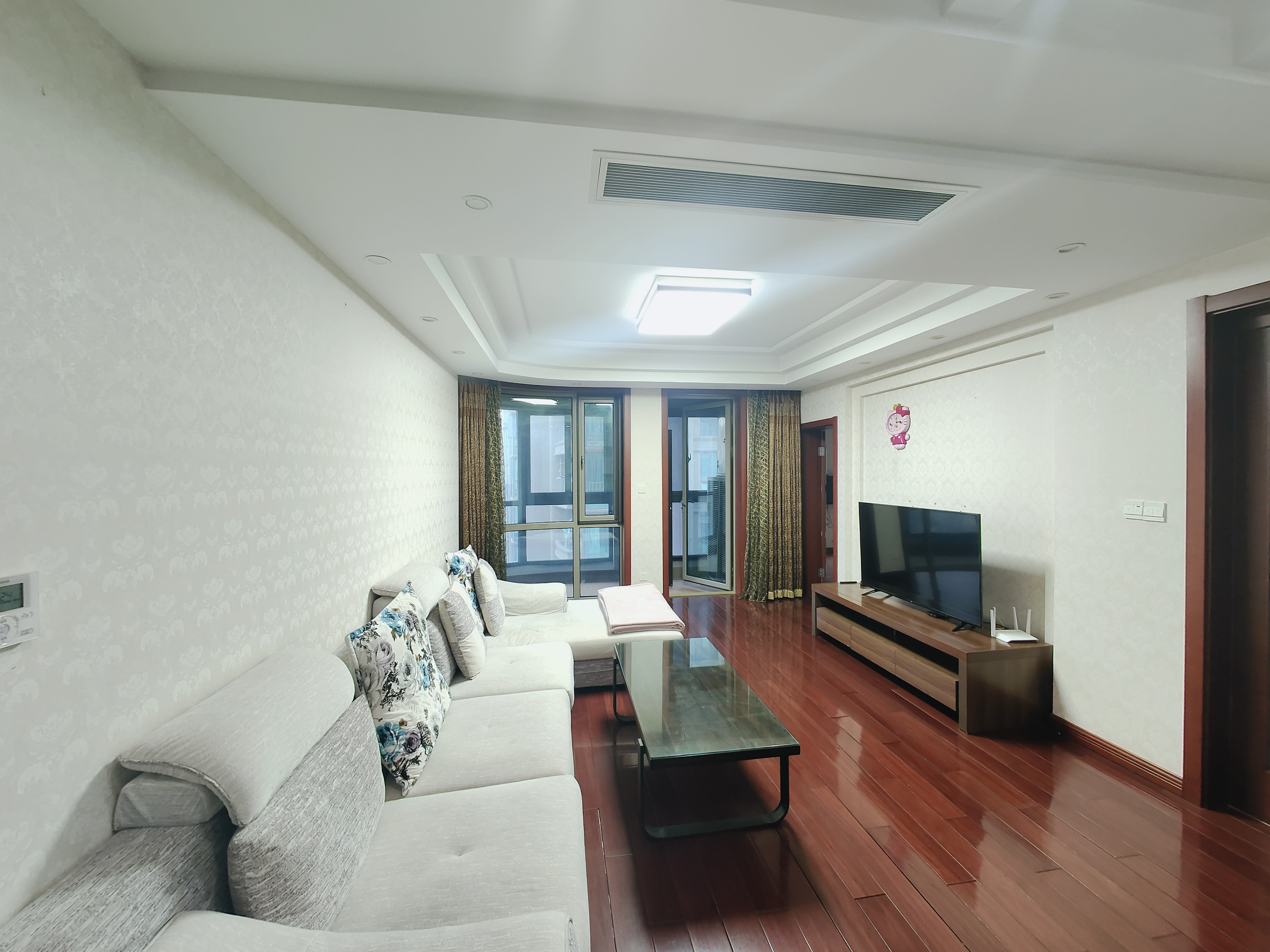 绿城玉兰公寓 3室2厅2卫 159m²