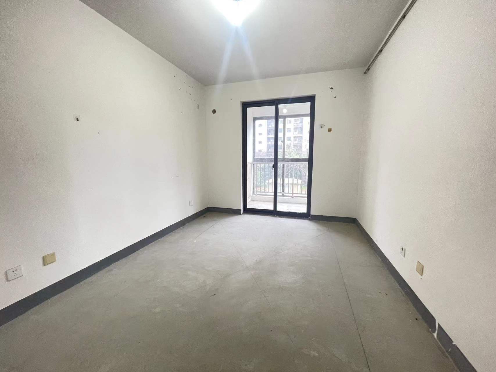 同和嘉苑南区 3室2厅1卫 123m&sup2;