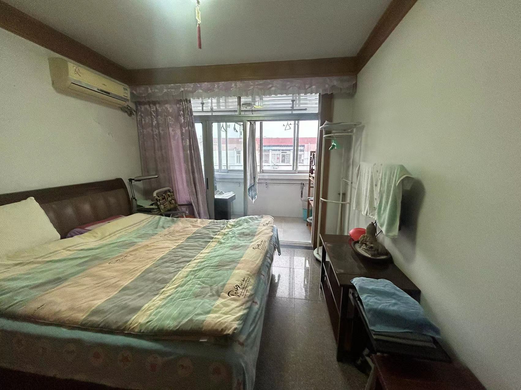 姚港路22号 3室2厅1卫 74.60m²