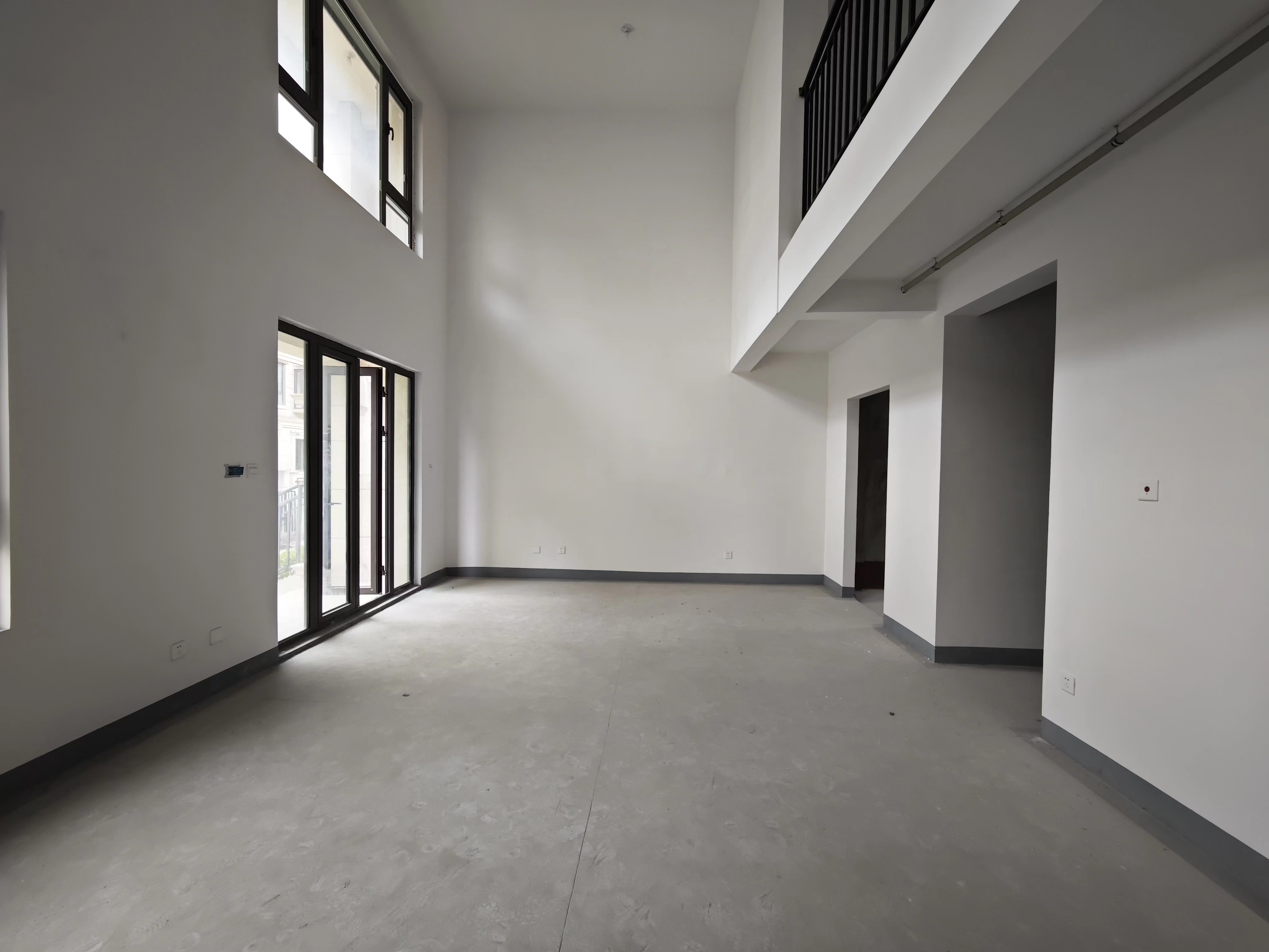 中南熙悦(南通经济技术开发区) 3室2厅3卫 256.00m&sup2;