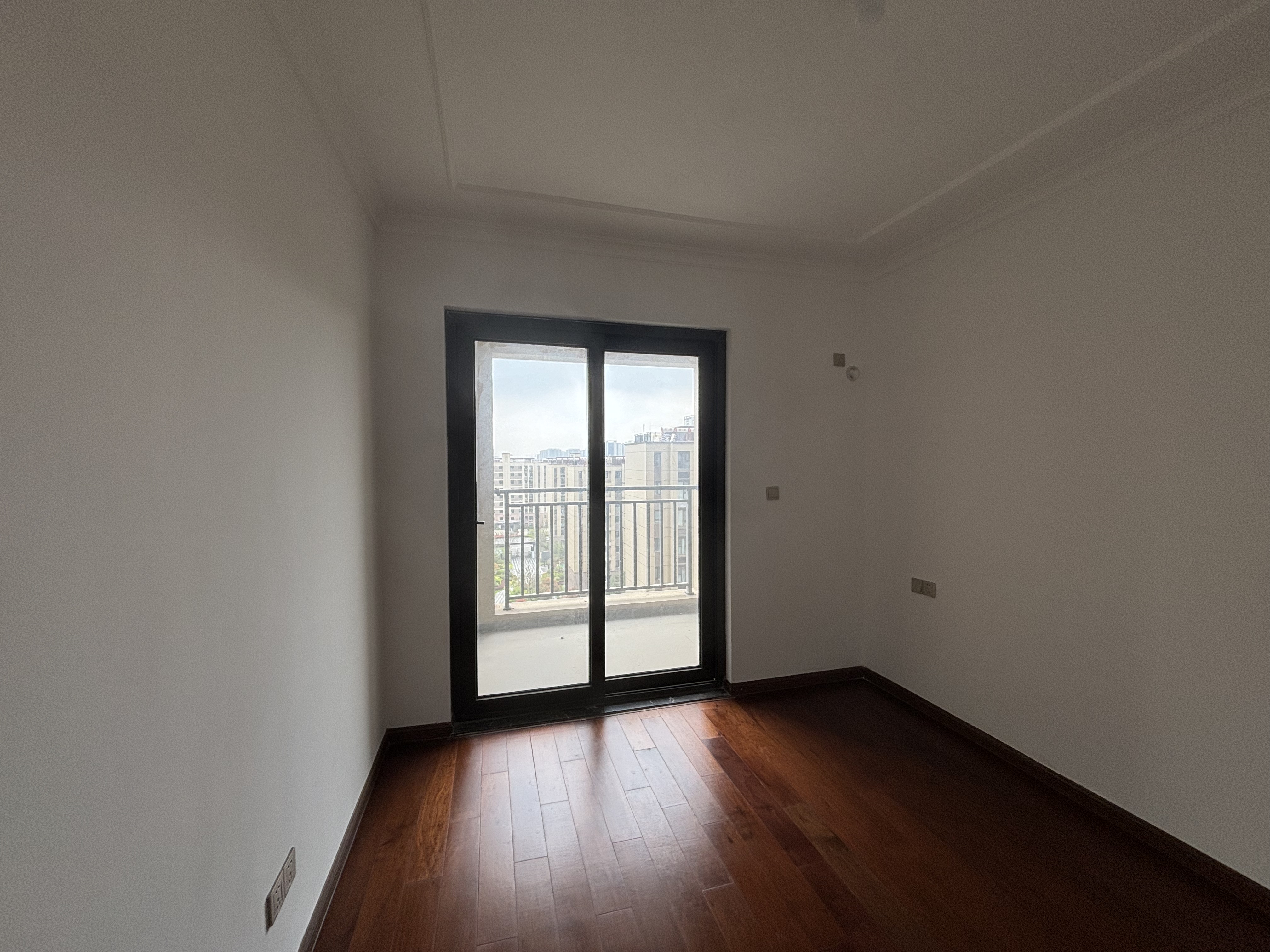 富力院士廷 4室2厅2卫 171m&sup2;