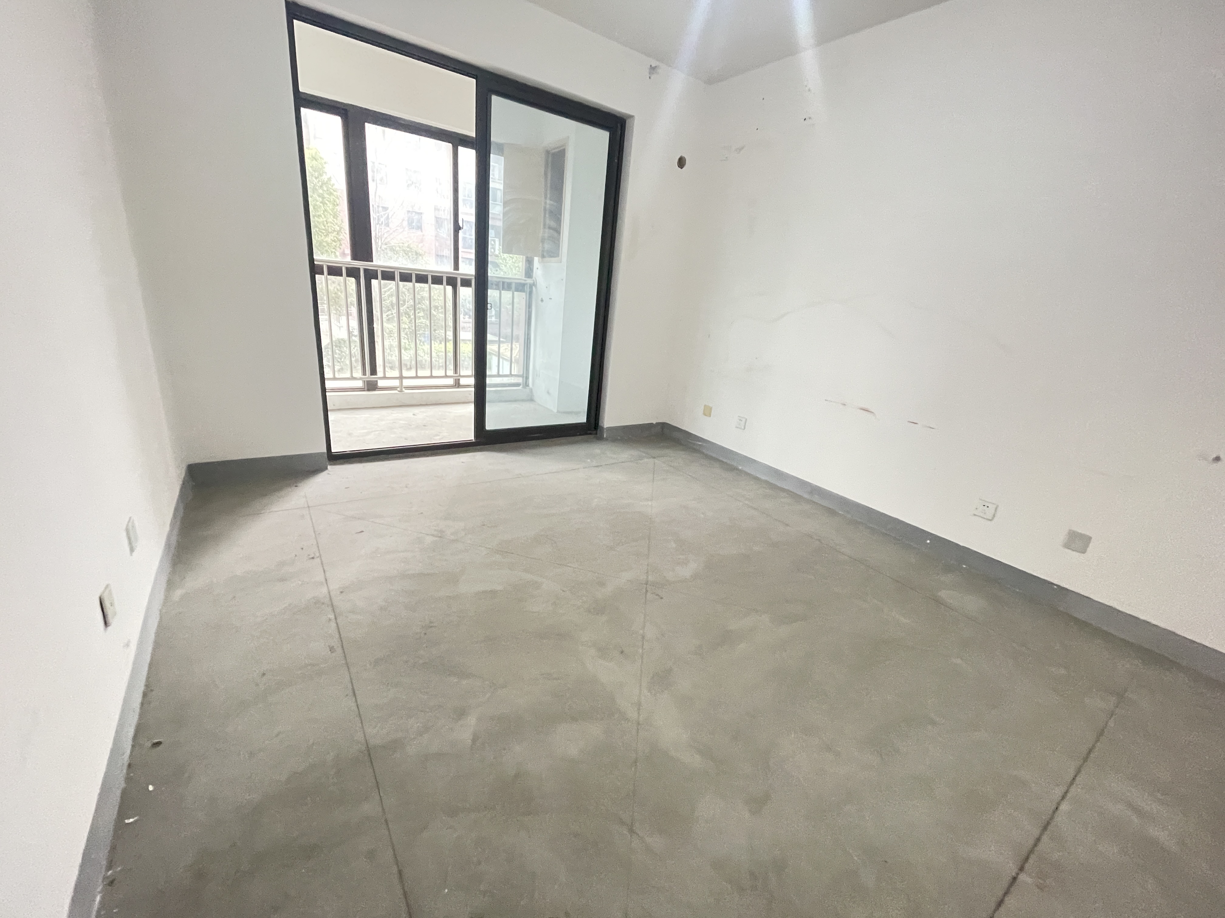同和嘉苑南区 3室2厅2卫 140.00m&sup2;