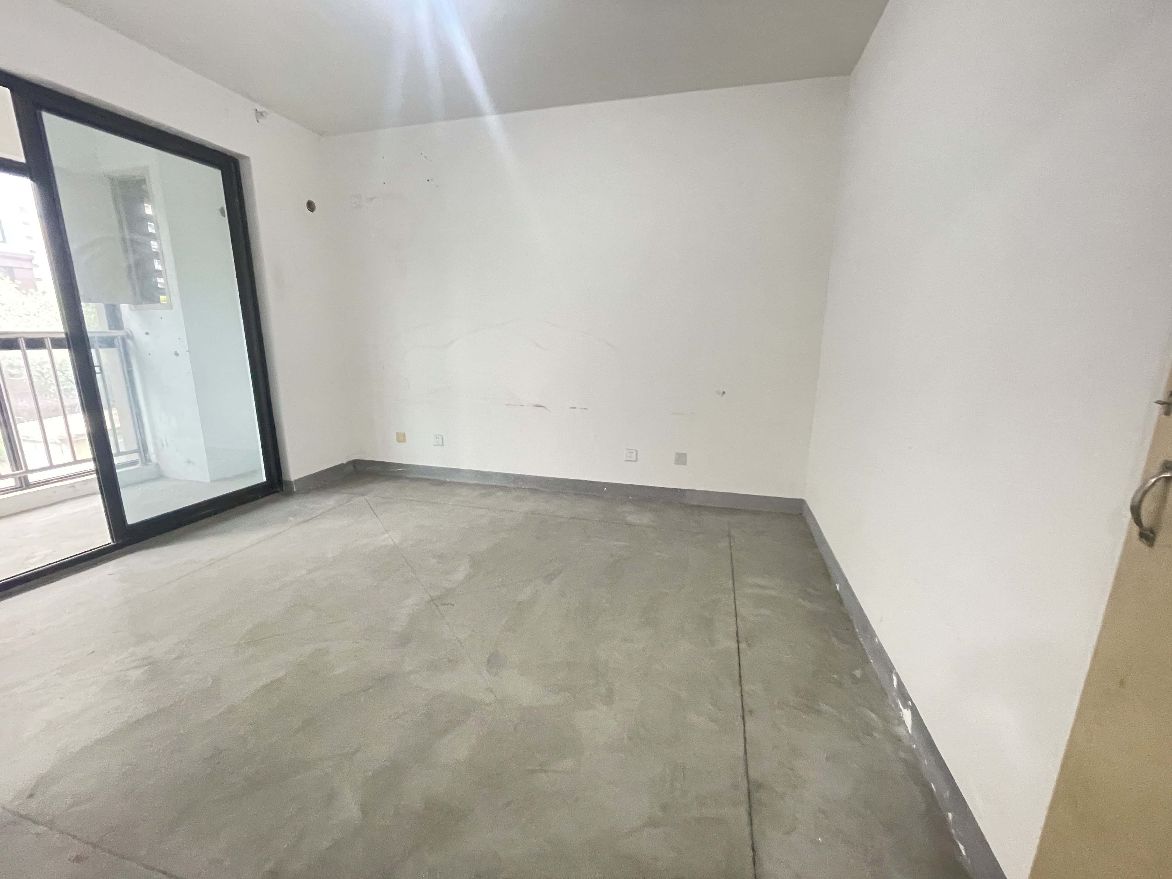 同和嘉苑南区 3室2厅2卫 140.00m&sup2;