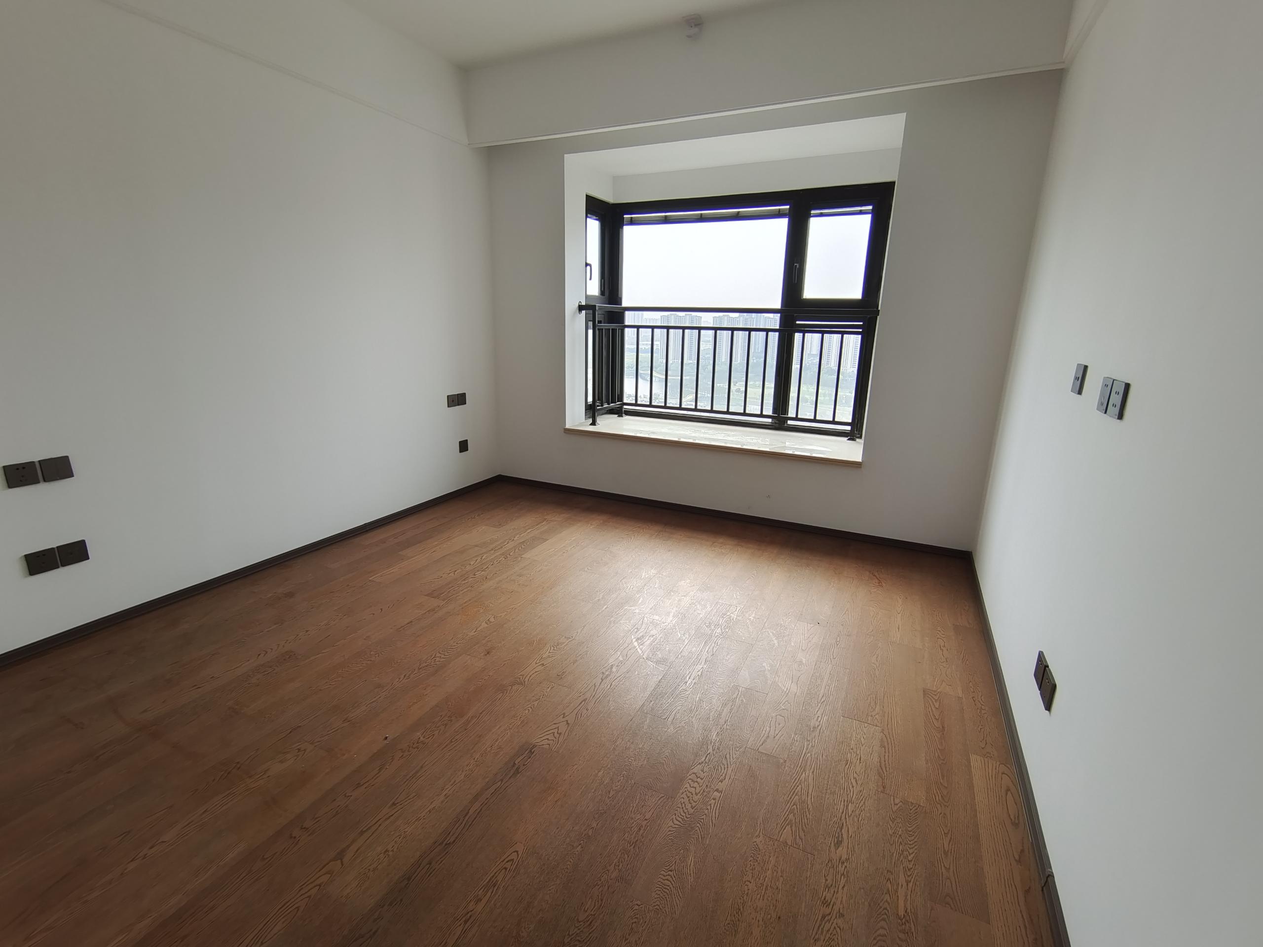 春风南岸西园 3室2厅2卫 123m&sup2;