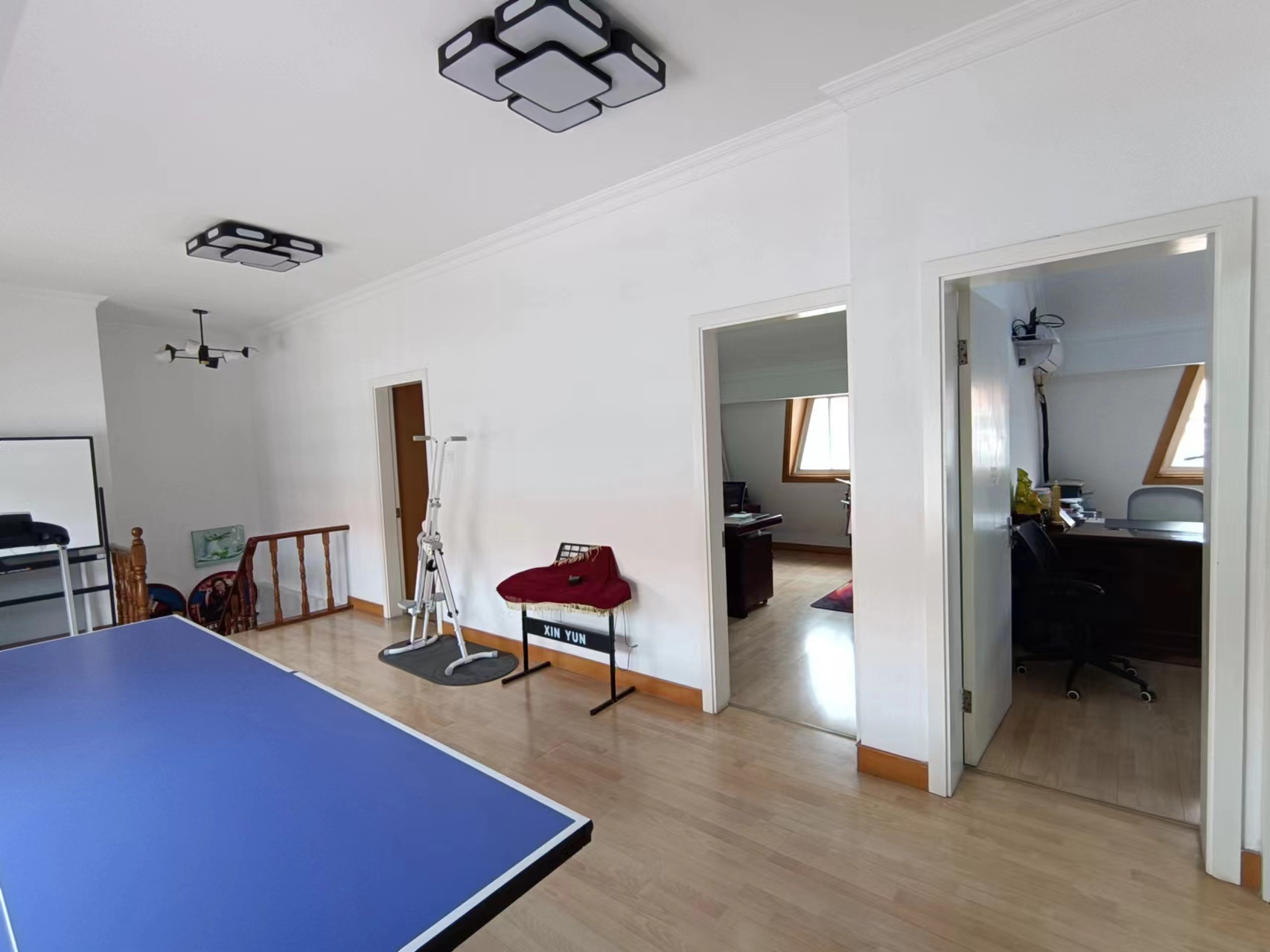 和兴花苑 4室2厅2卫 211.22m&sup2;