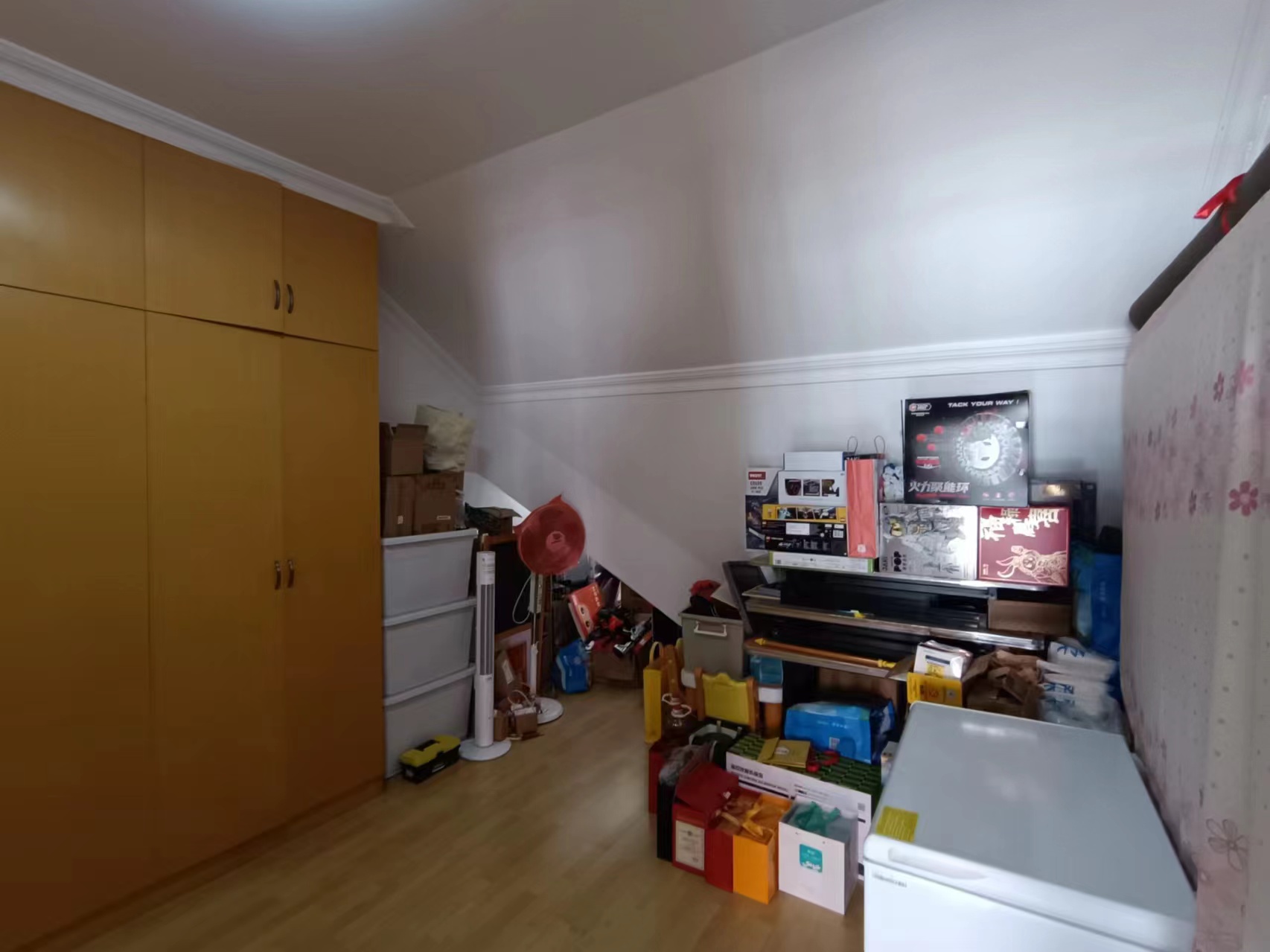和兴花苑 4室2厅2卫 211.22m&sup2;