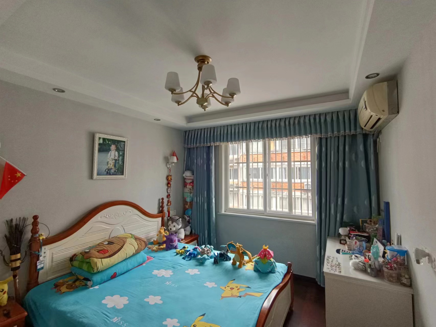 和兴花苑 4室2厅2卫 211.22m&sup2;