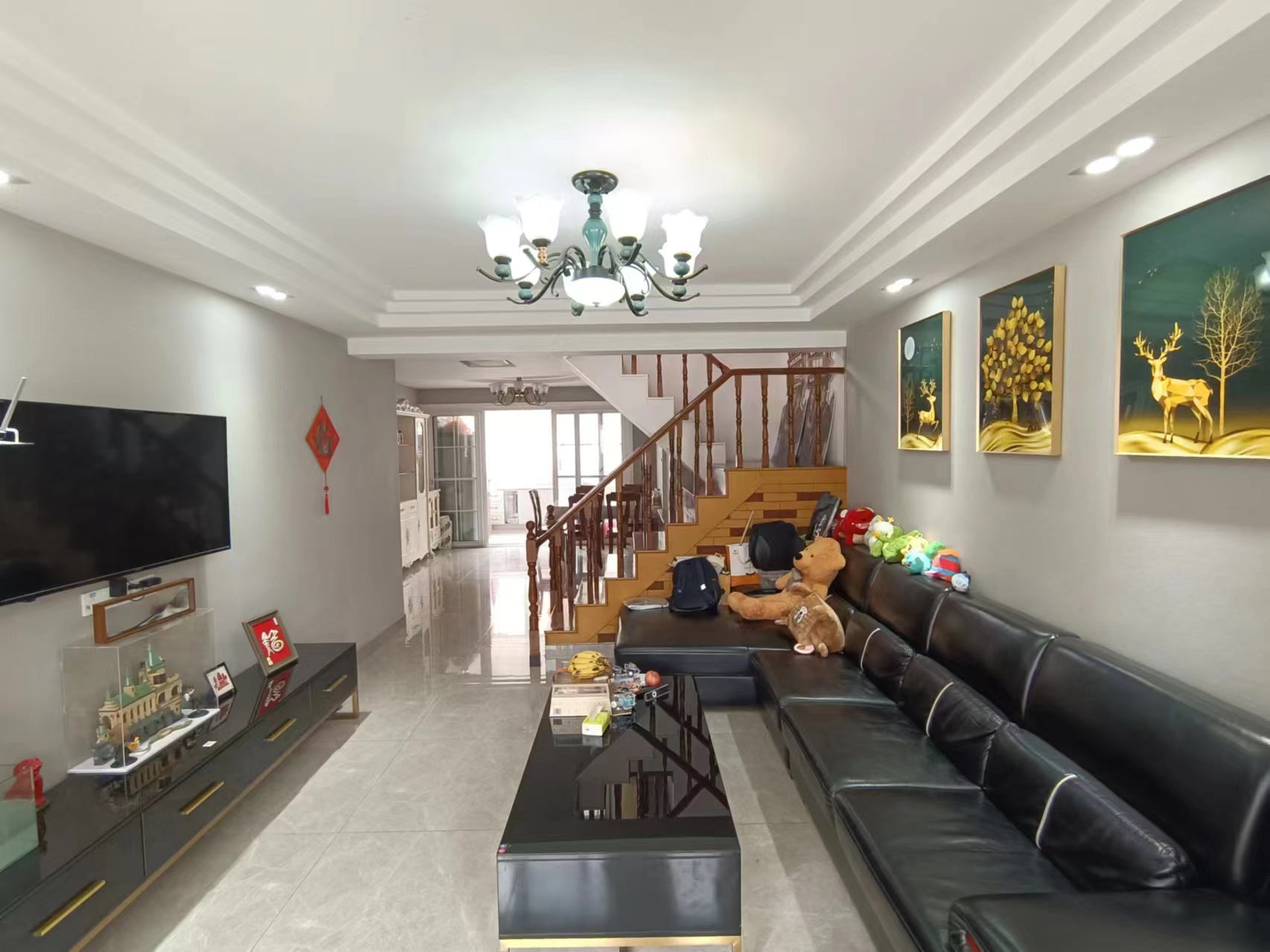 和兴花苑 4室2厅2卫 211.22m&sup2;