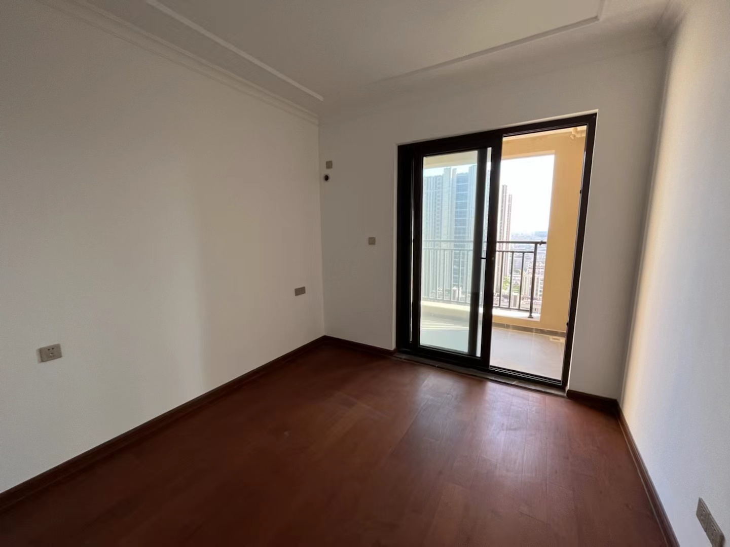 富力院士廷 4室2厅2卫 171m&sup2;
