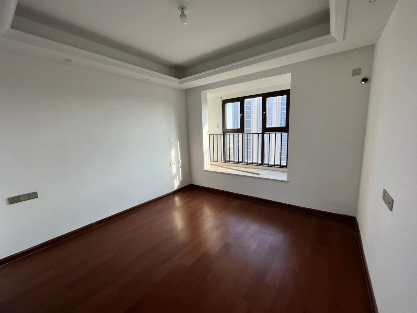 富力院士廷 4室2厅2卫 171m&sup2;