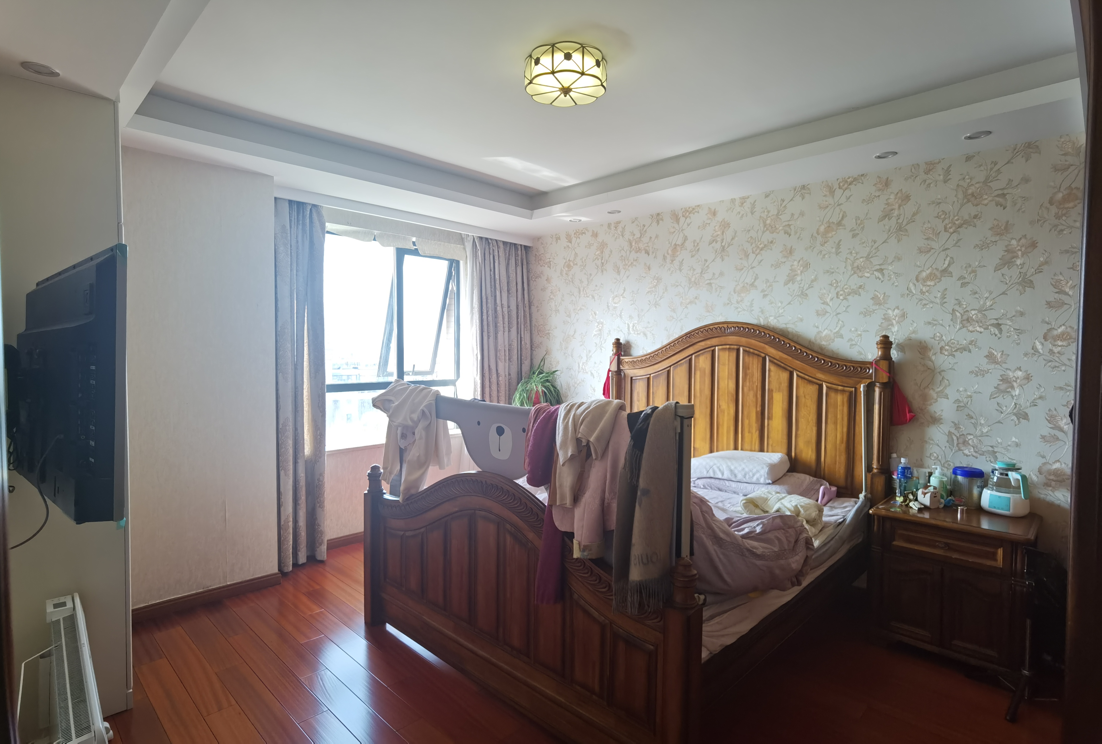 中港城 3室2厅2卫 138m&sup2;