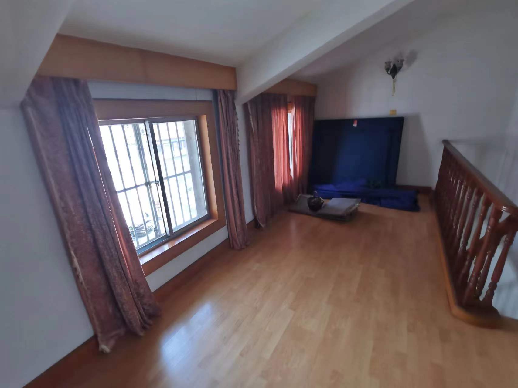 北濠桥东村 4室2厅2卫 110m²