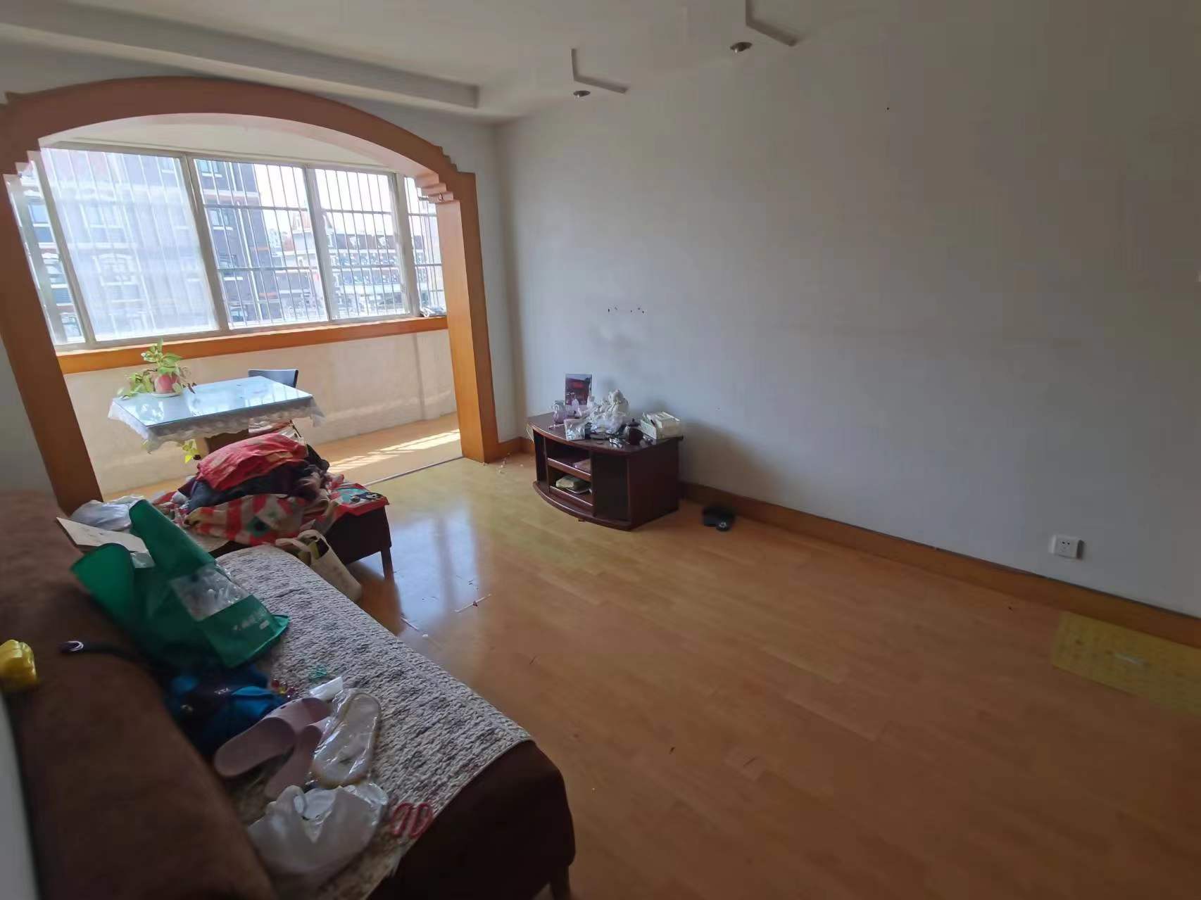 北濠桥东村 4室2厅2卫 110m&sup2;